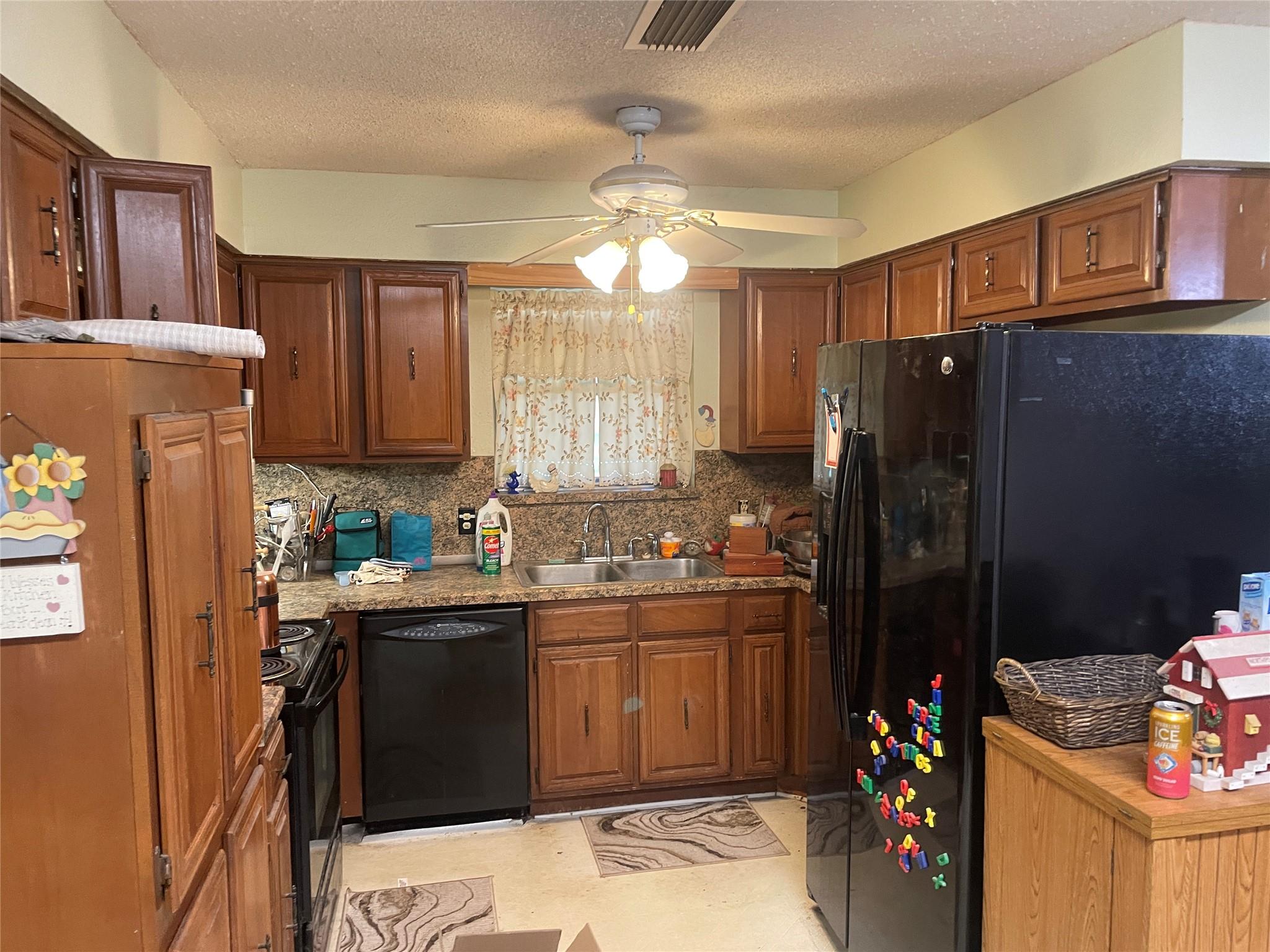 747 Quinette Dr, Seagoville, TX 75159