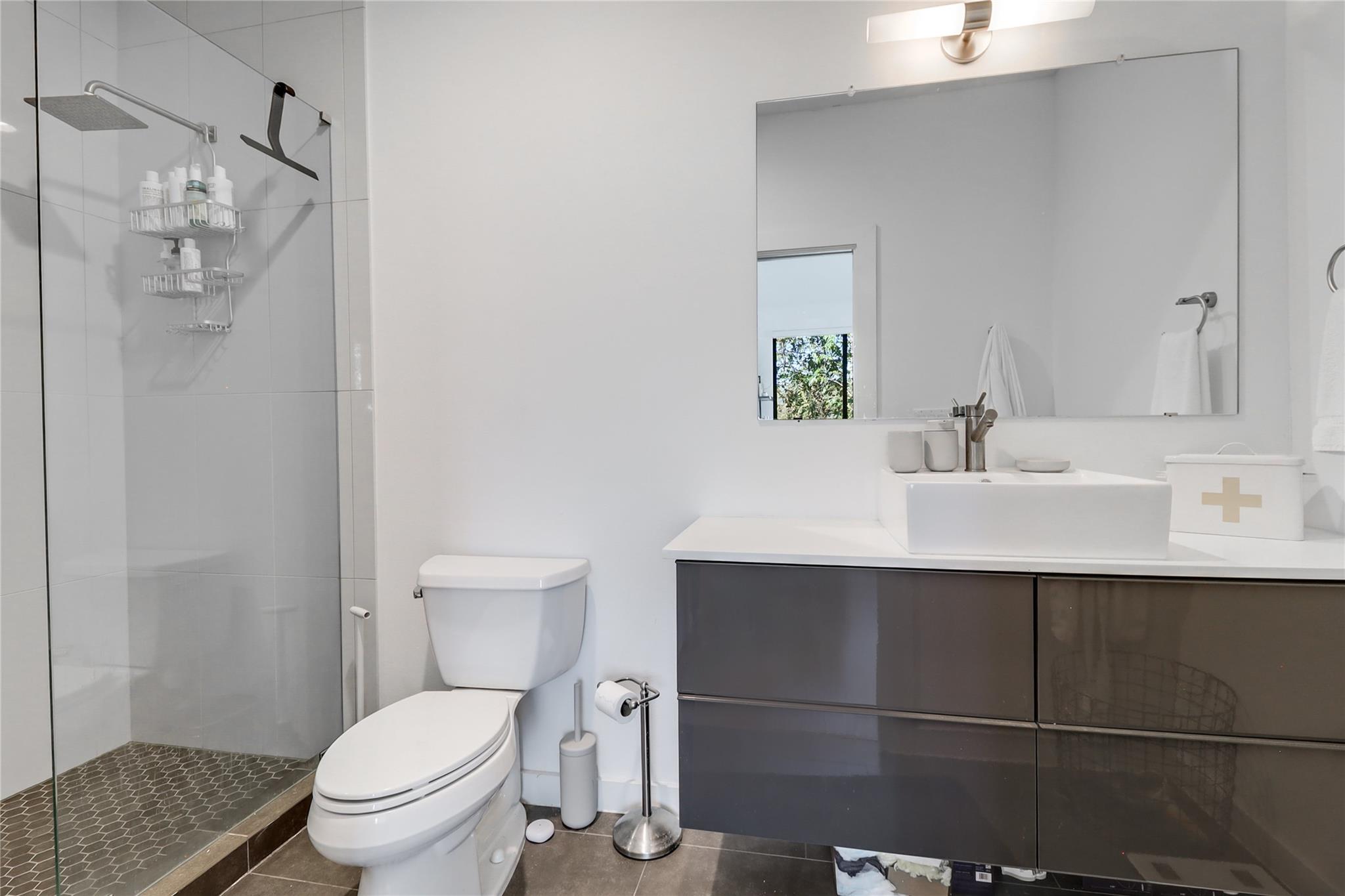 2709 E 14th St # A, Austin, TX 78702