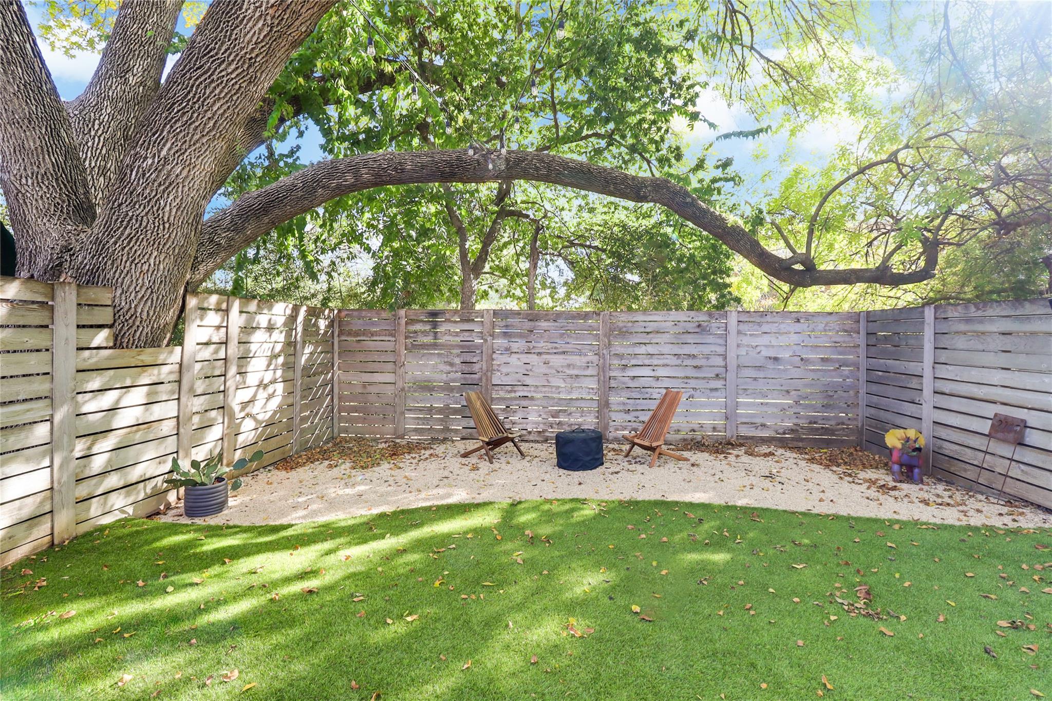 2709 E 14th St # A, Austin, TX 78702