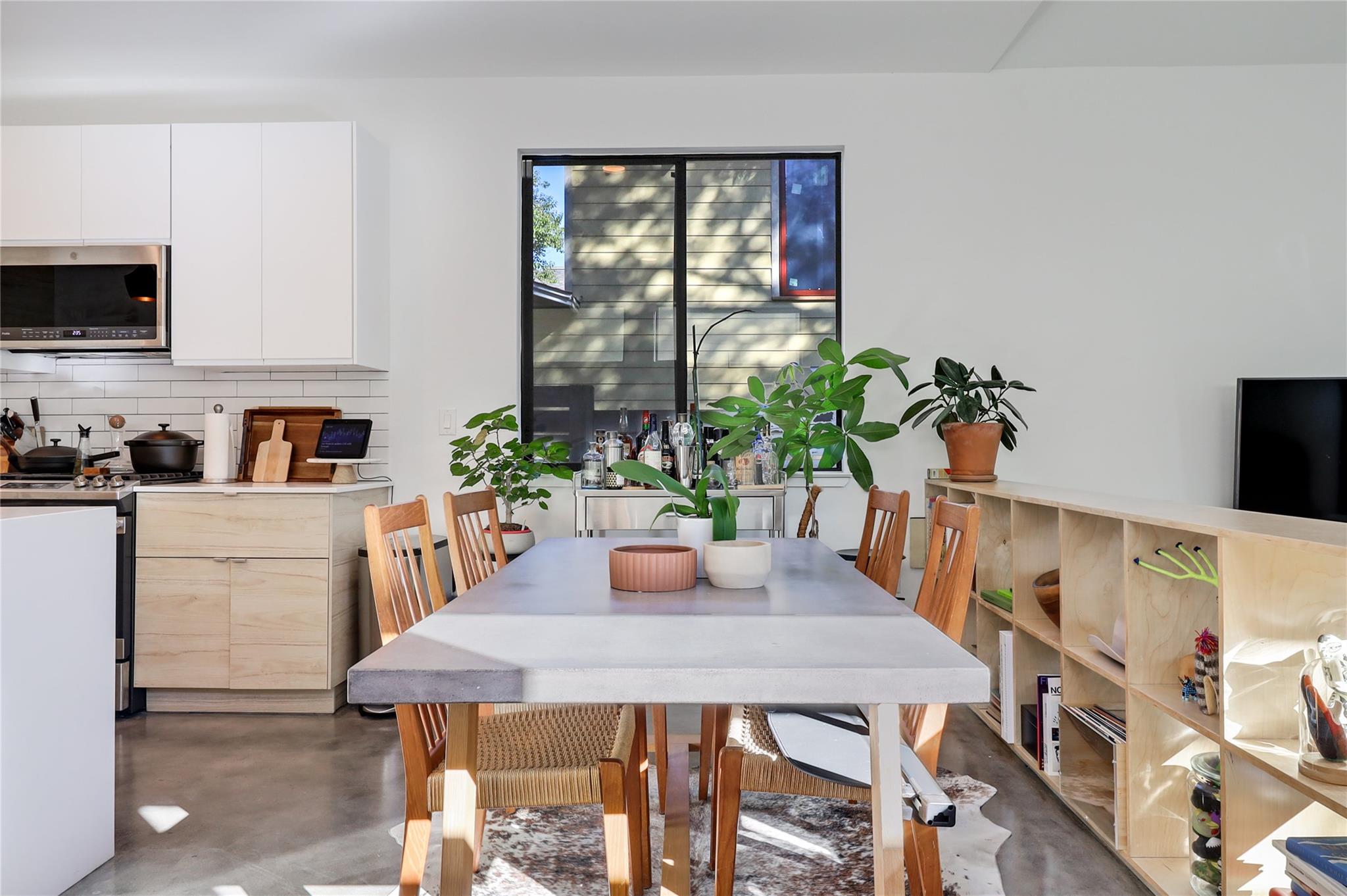 2709 E 14th St # A, Austin, TX 78702