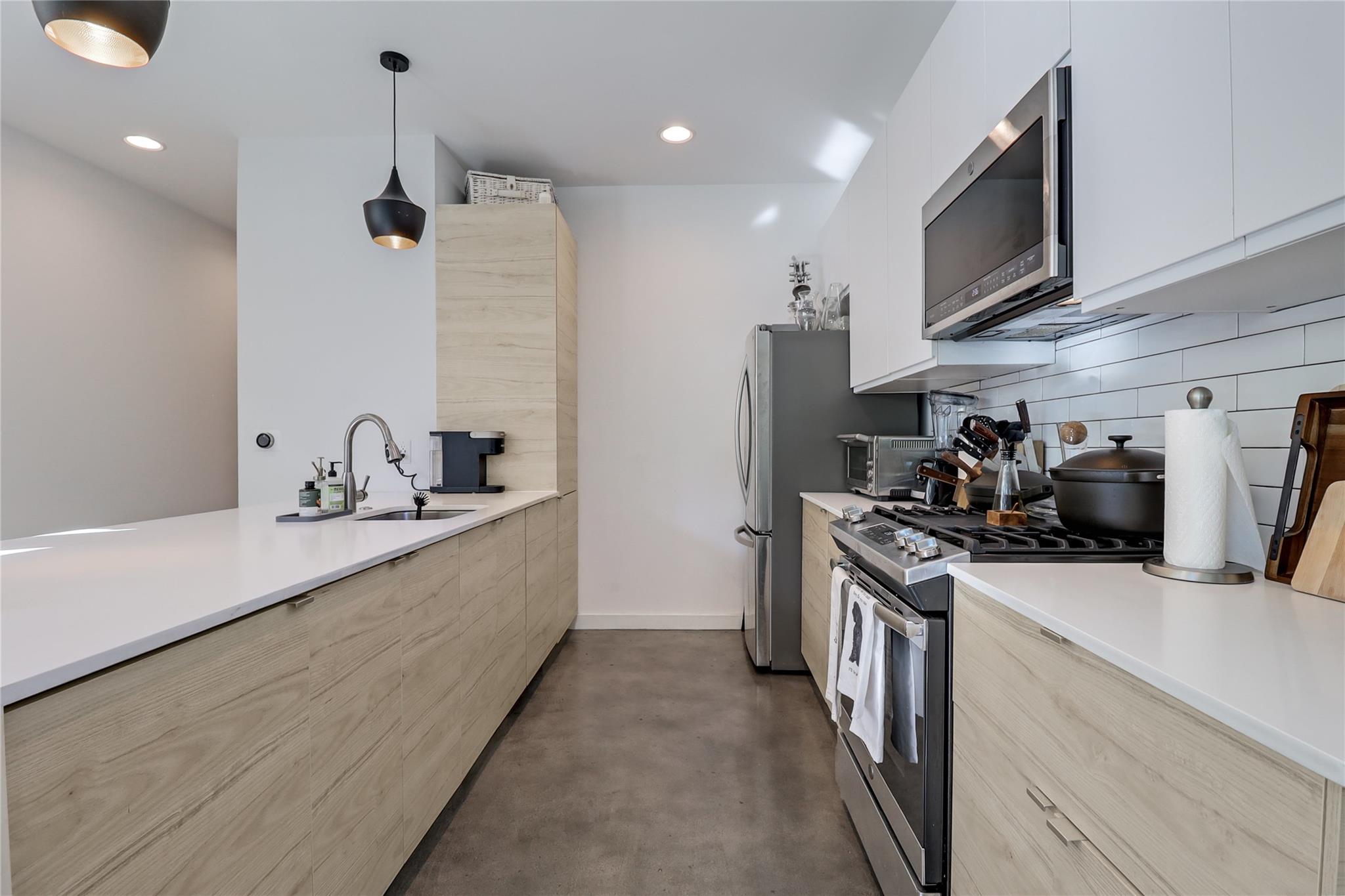 2709 E 14th St # A, Austin, TX 78702