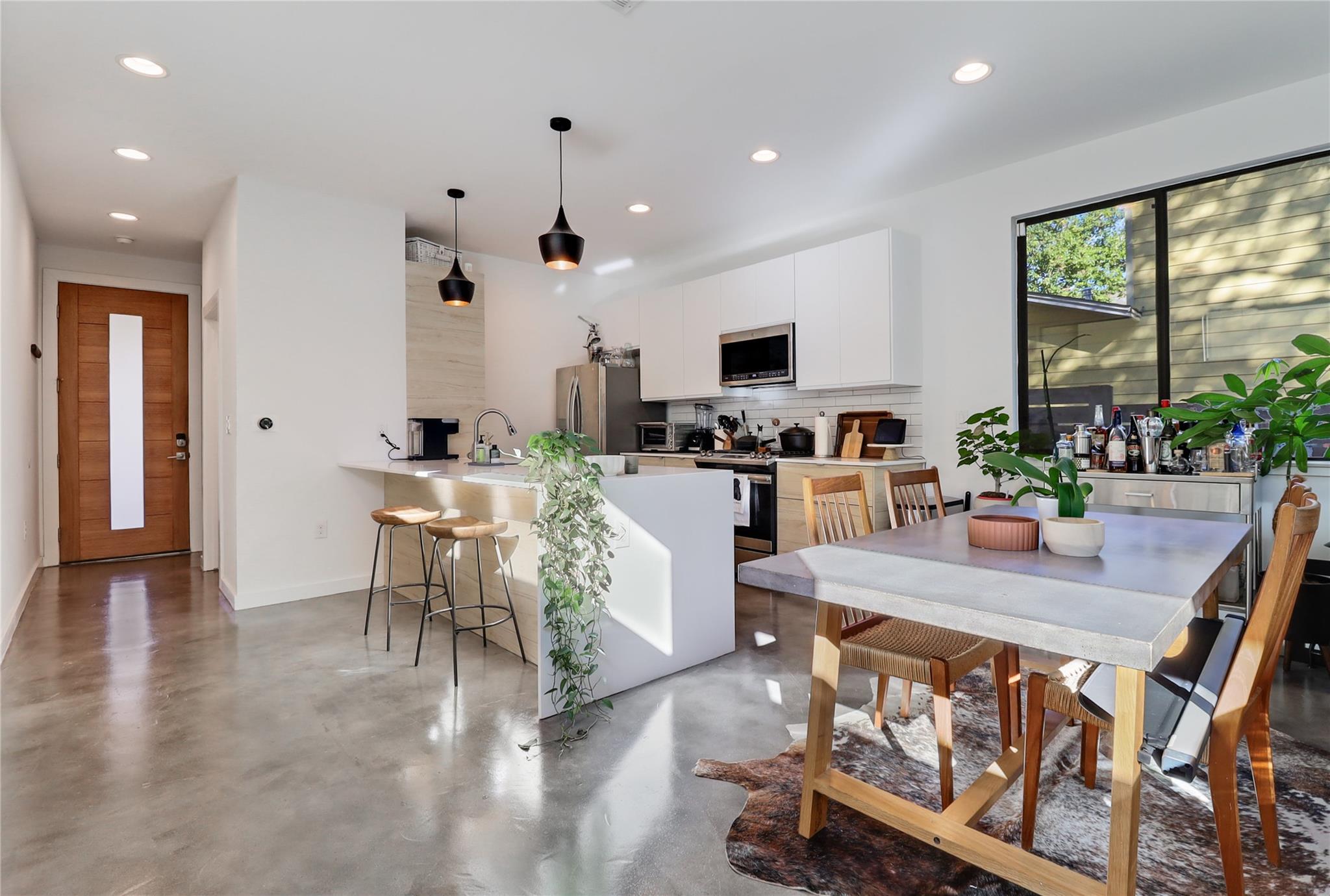 2709 E 14th St # A, Austin, TX 78702