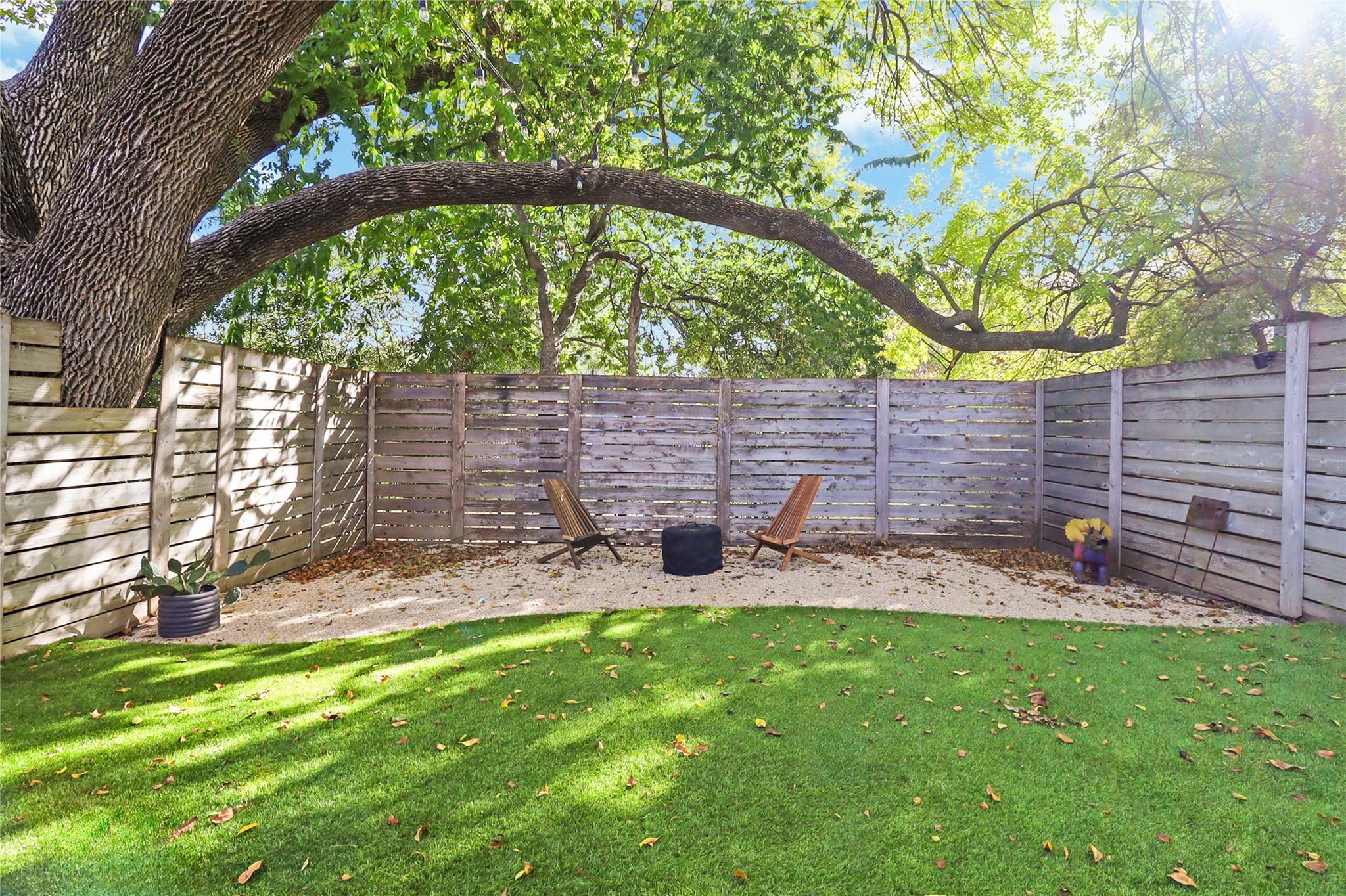 2709 E 14th St # A, Austin, TX 78702