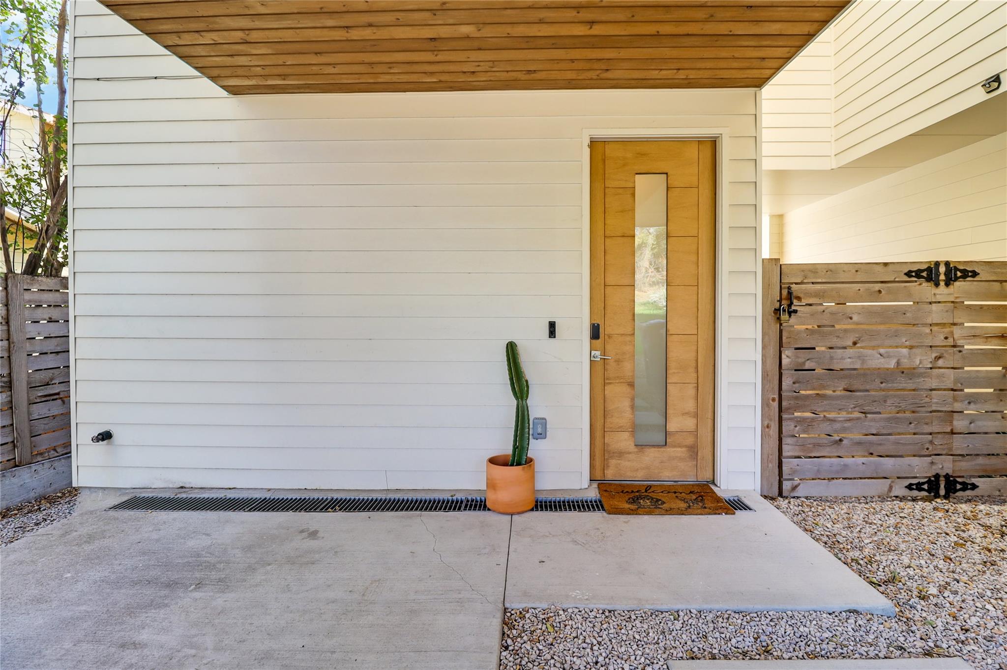 2709 E 14th St # A, Austin, TX 78702