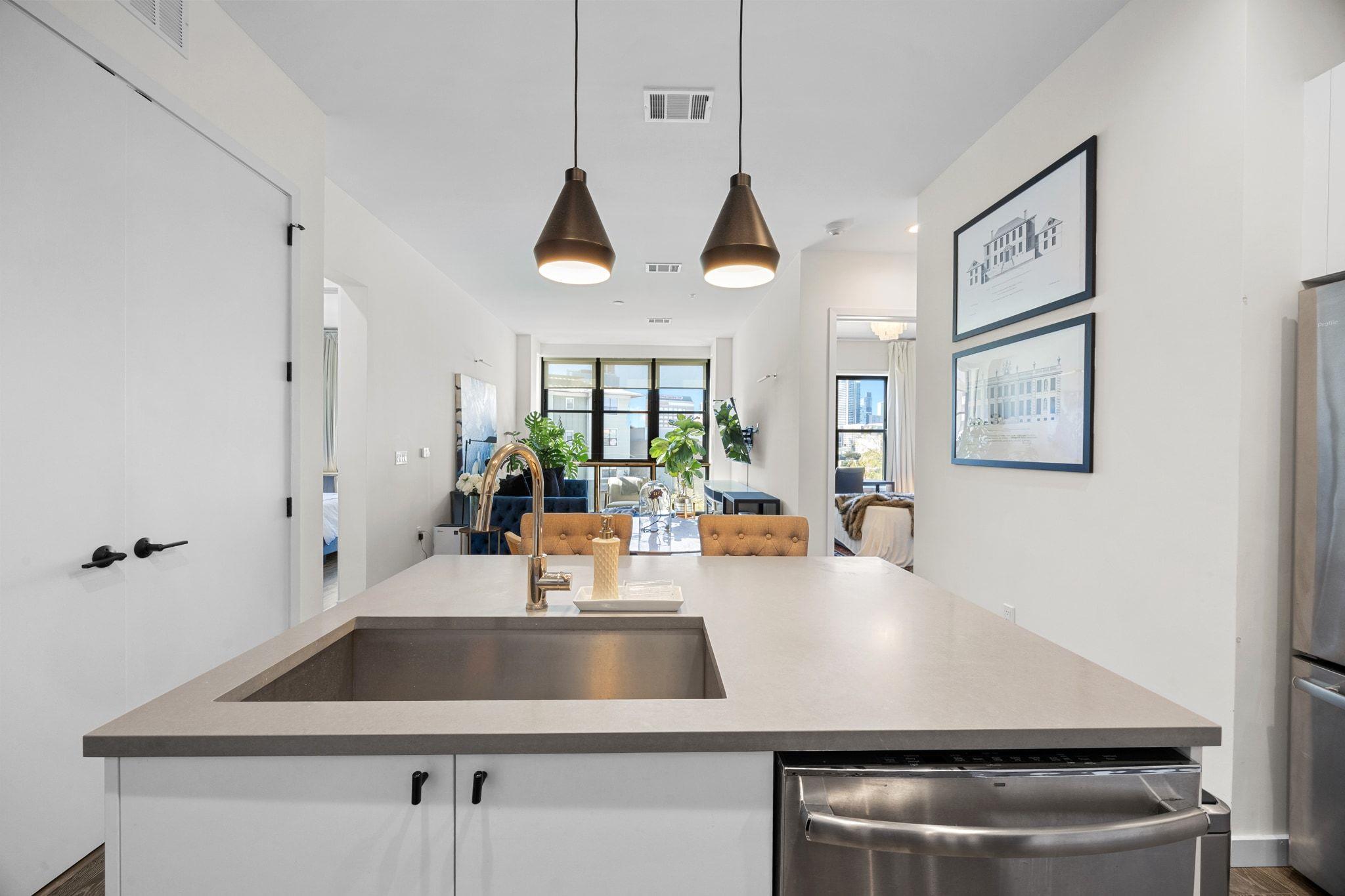 800 Embassy Dr # 229, Austin, TX 78702