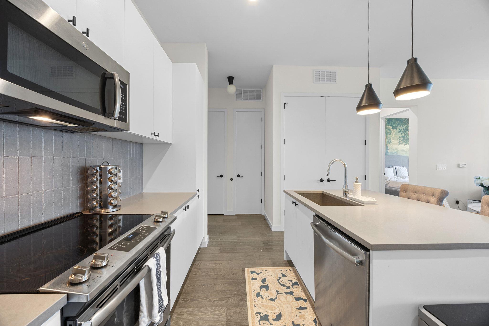 800 Embassy Dr # 229, Austin, TX 78702