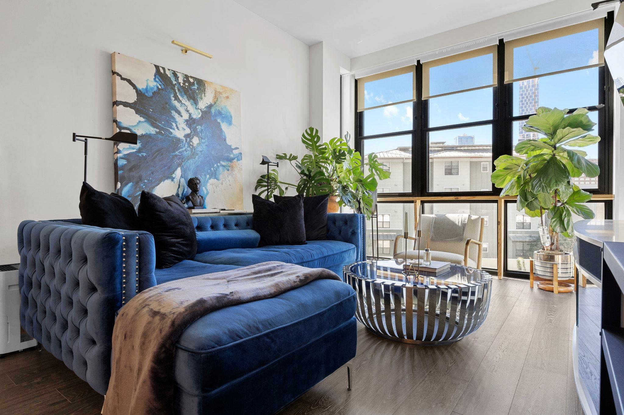 800 Embassy Dr # 229, Austin, TX 78702