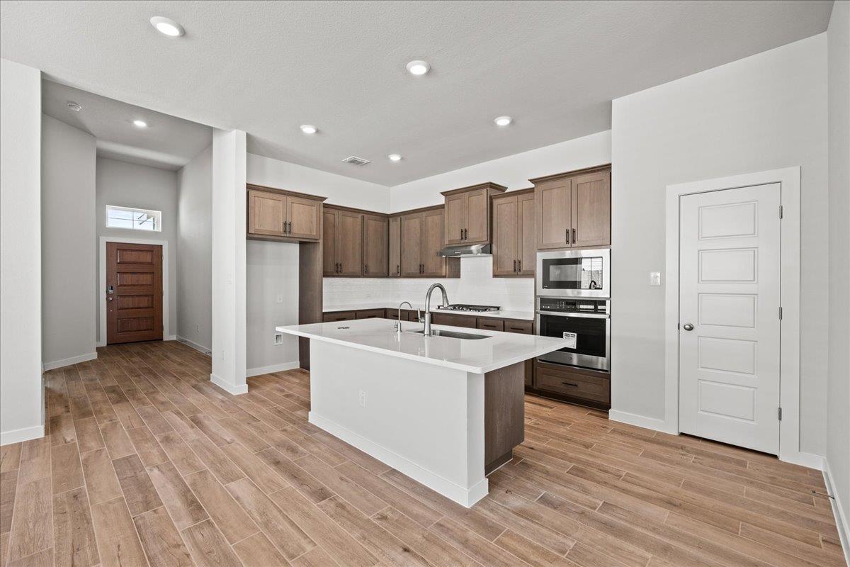 142 Paul Pena Dr, San Marcos, TX 78666