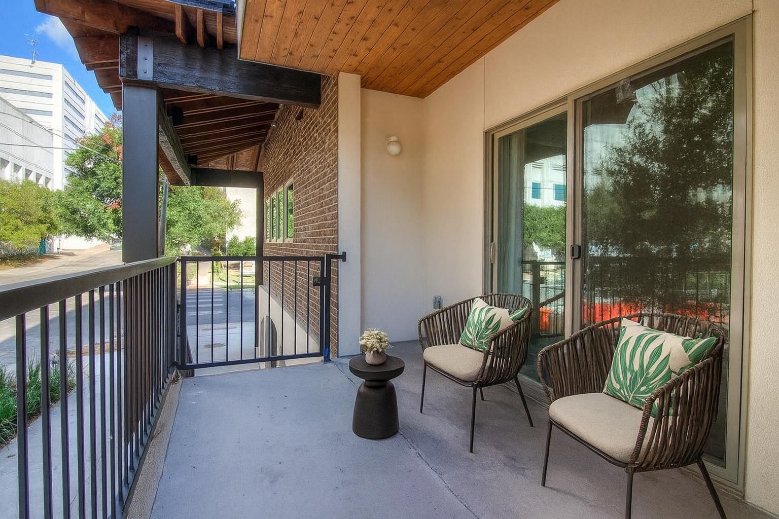 908 Nueces St # 18, Austin, TX 78701