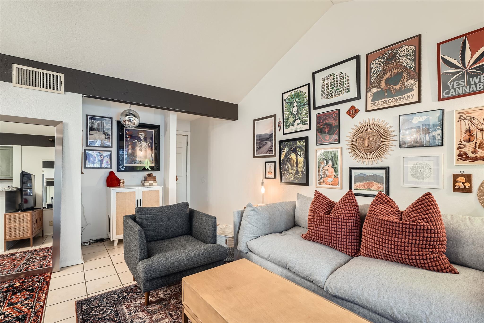 3018 S 1st St # 204, Austin, TX 78704