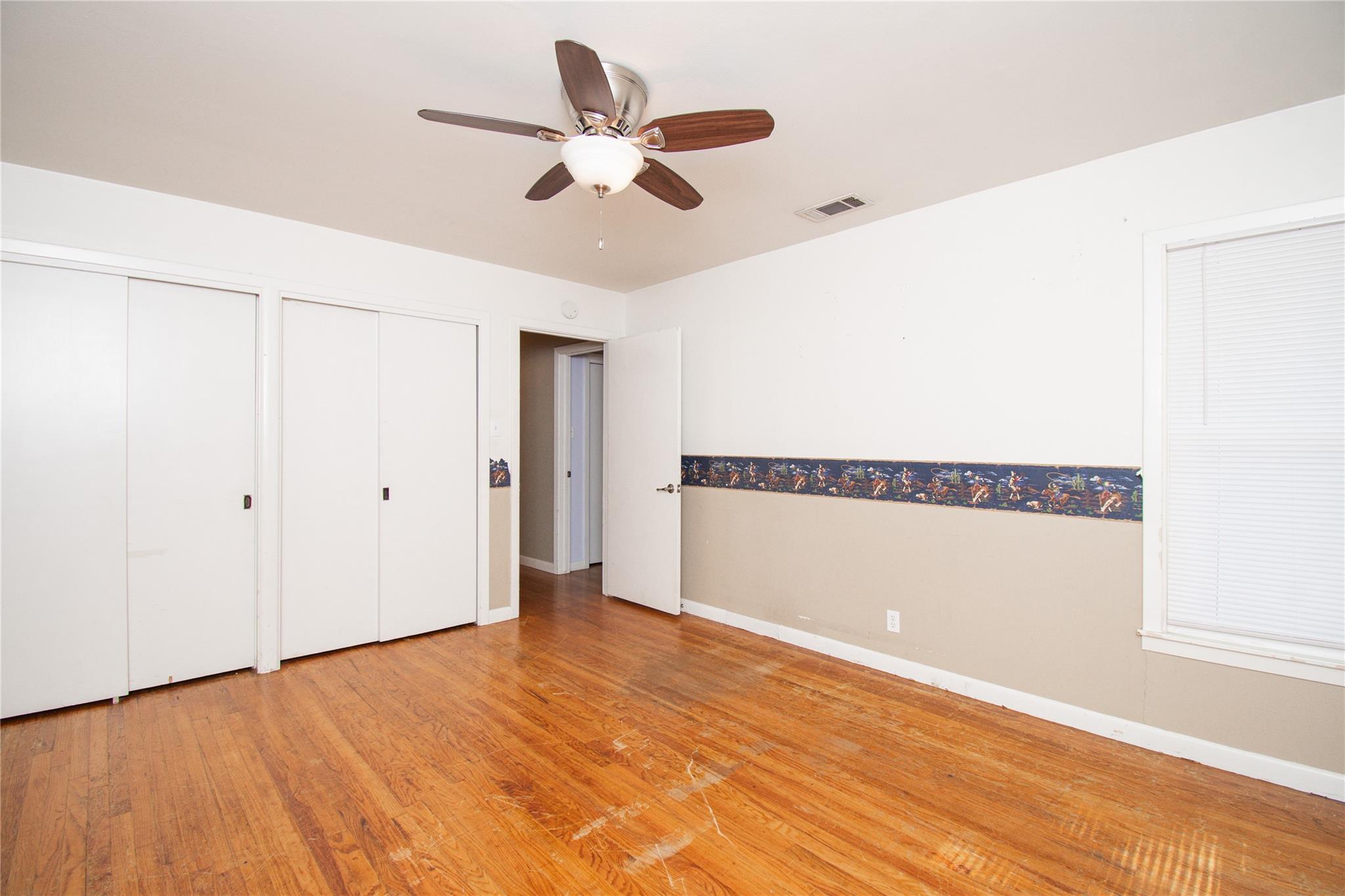 812 N Penelope St, Belton, TX 76513