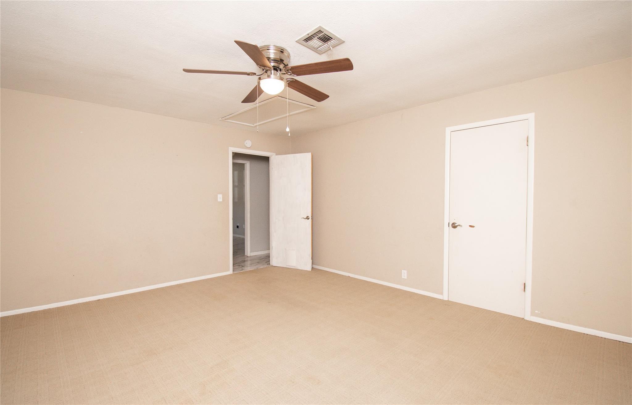 812 N Penelope St, Belton, TX 76513