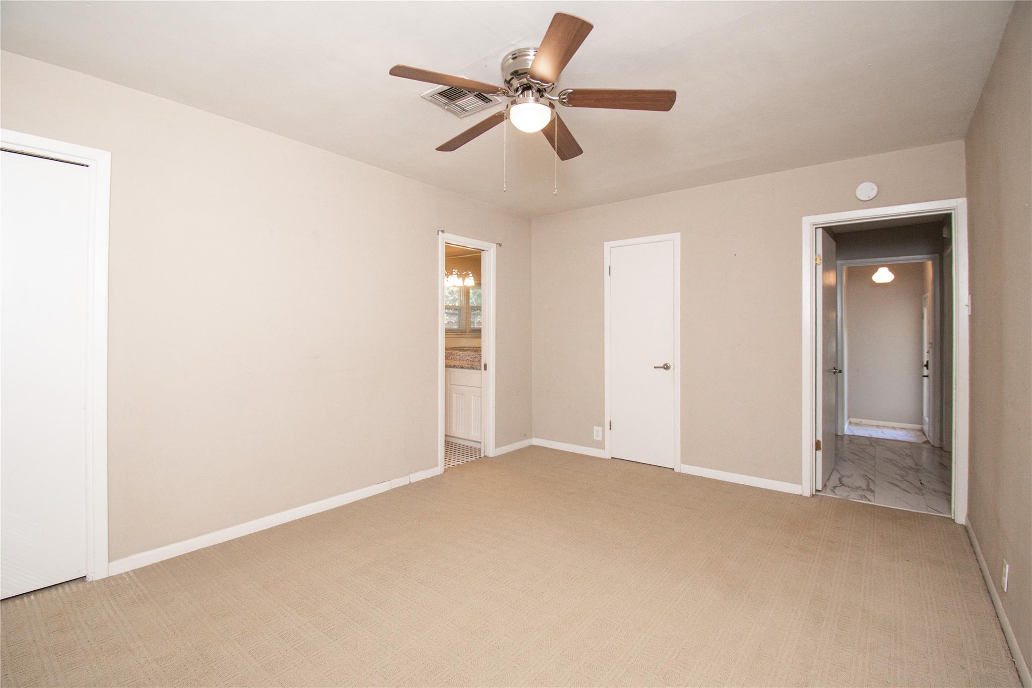 812 N Penelope St, Belton, TX 76513