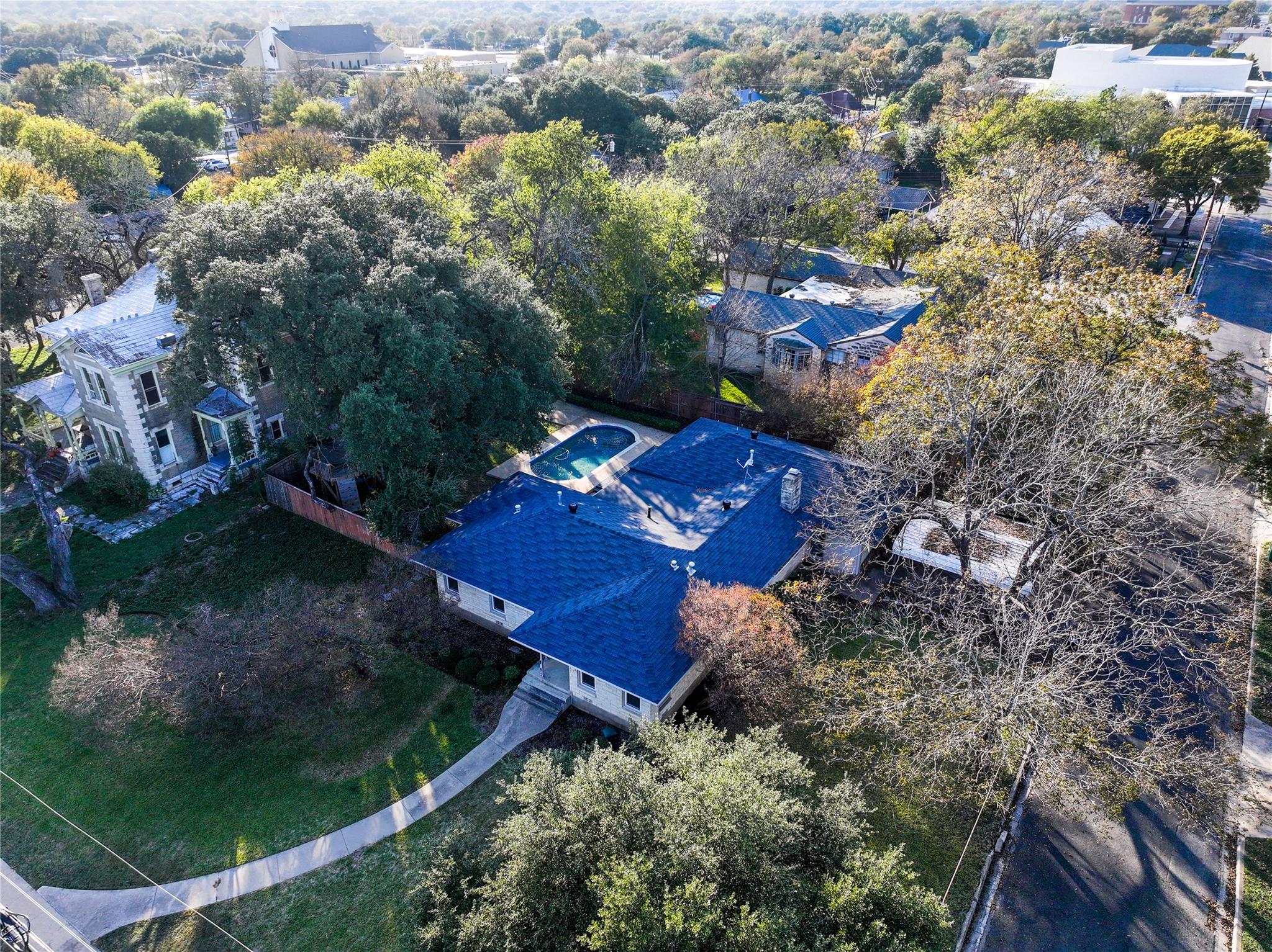 812 N Penelope St, Belton, TX 76513