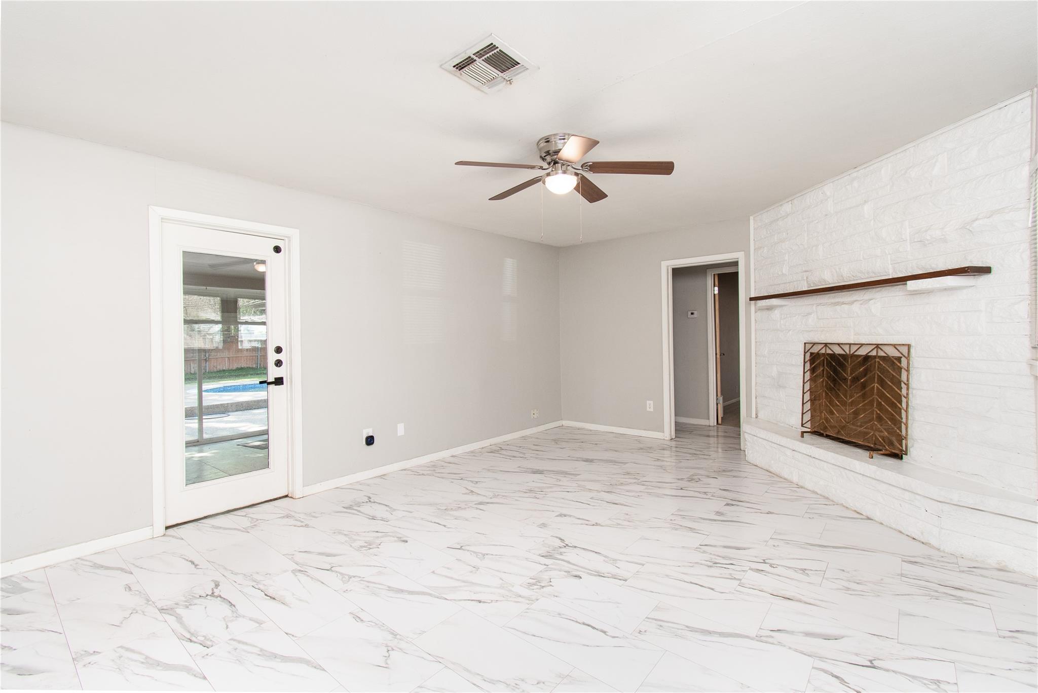 812 N Penelope St, Belton, TX 76513