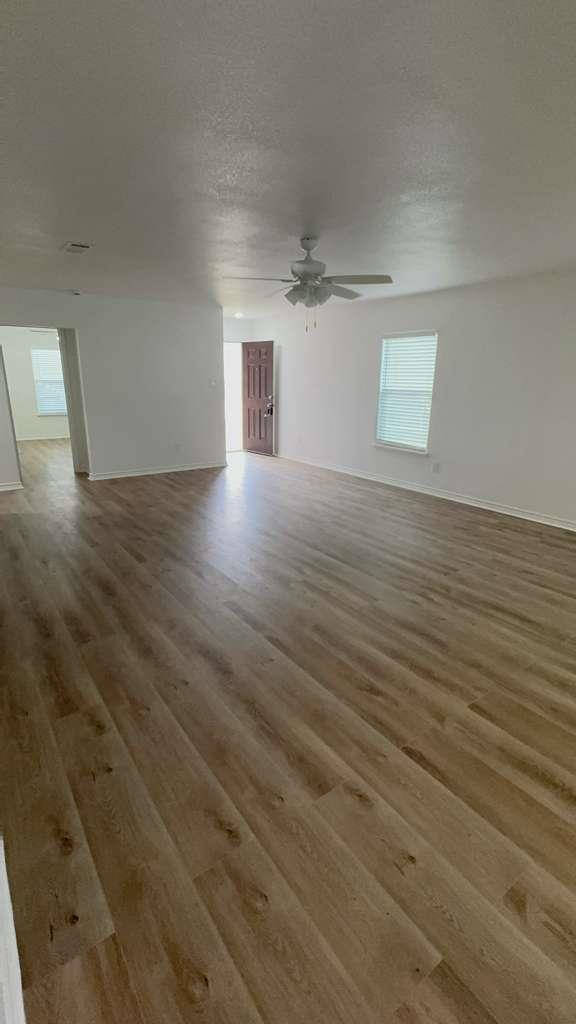 14205 Prairie Sod Ln, Elgin, TX 78621