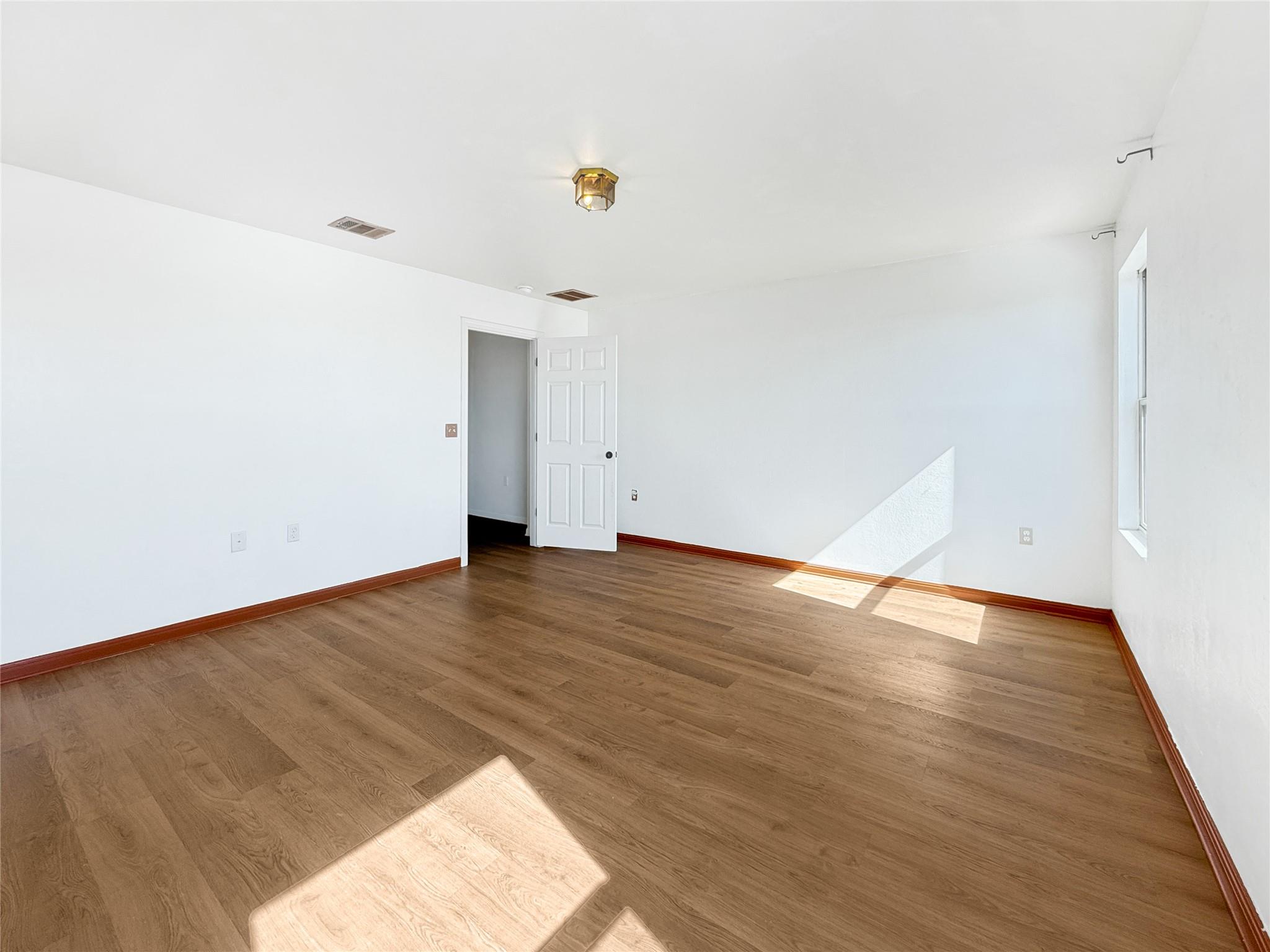 6703 Routenburn St, Austin, TX 78754