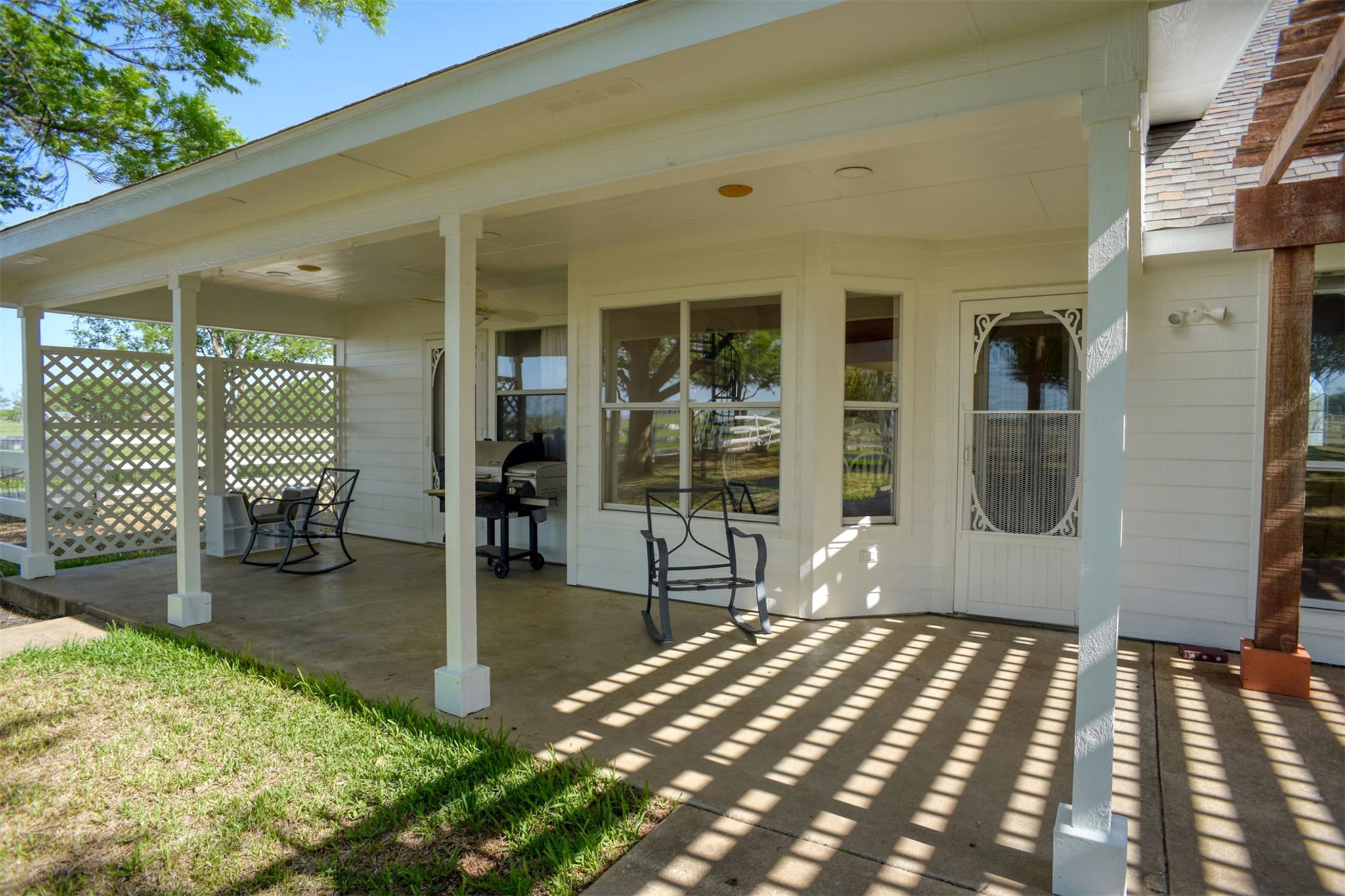 678 Ponderosa Rd, Bastrop, TX 78602