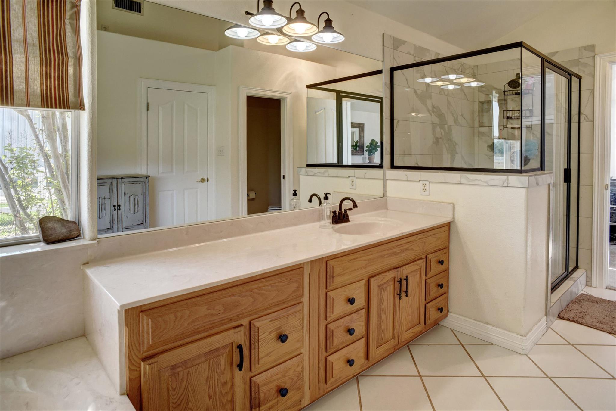 678 Ponderosa Rd, Bastrop, TX 78602