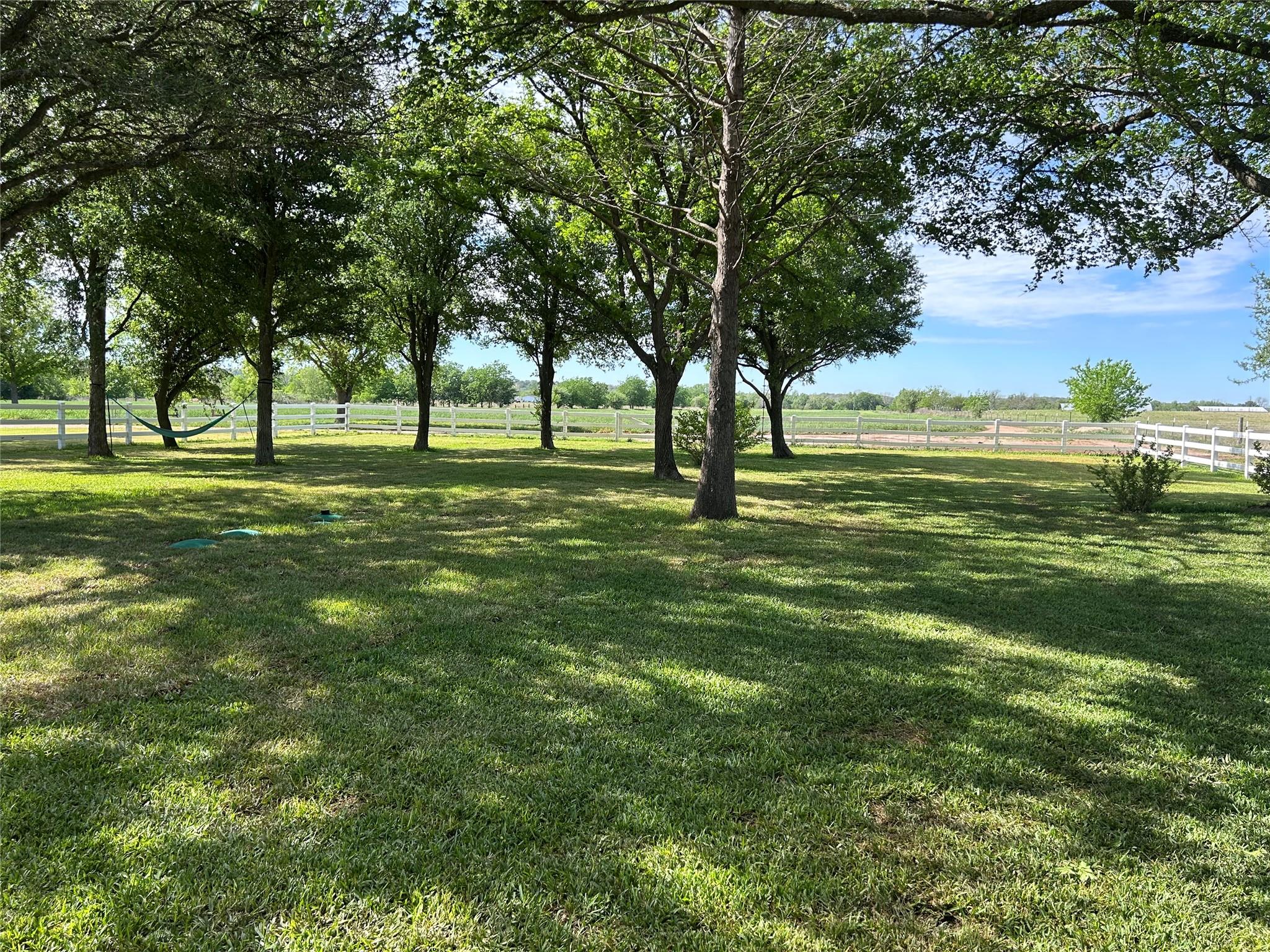 678 Ponderosa Rd, Bastrop, TX 78602