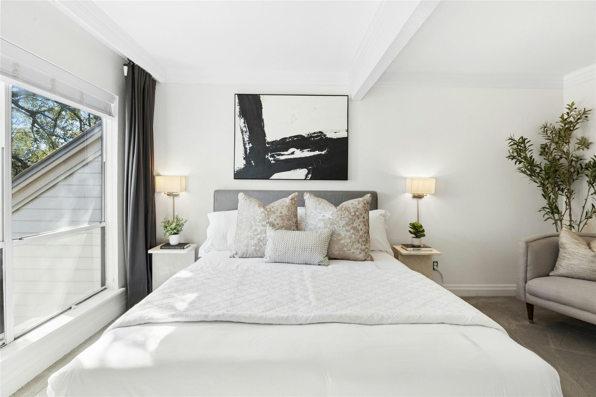 102 World Of Tennis Sq, Austin, TX 78738