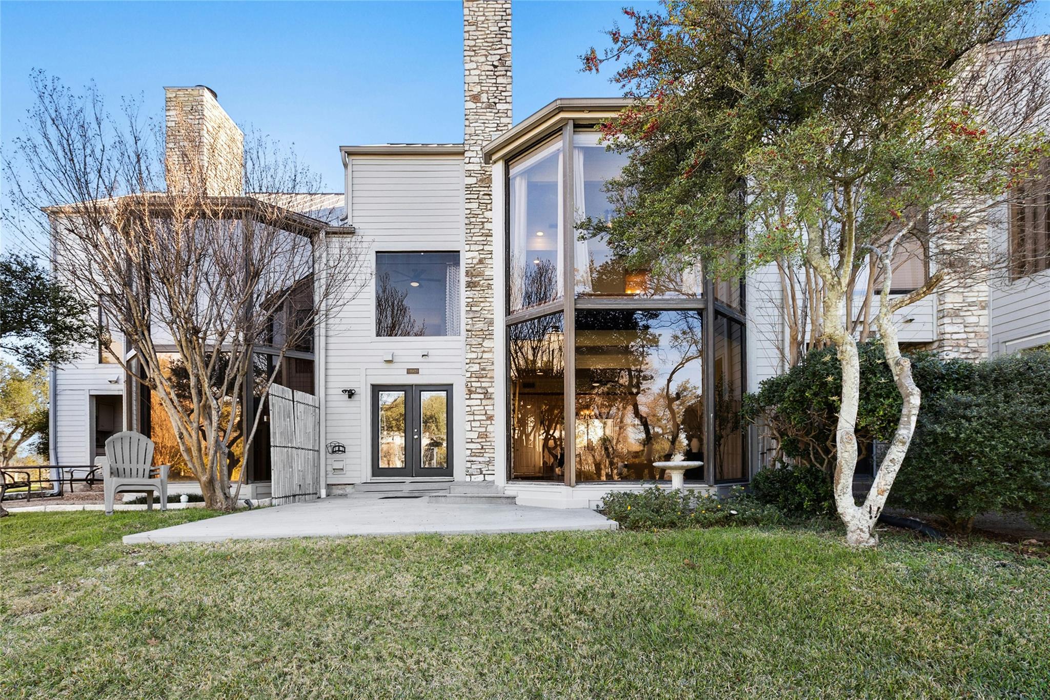 102 World Of Tennis Sq, Austin, TX 78738