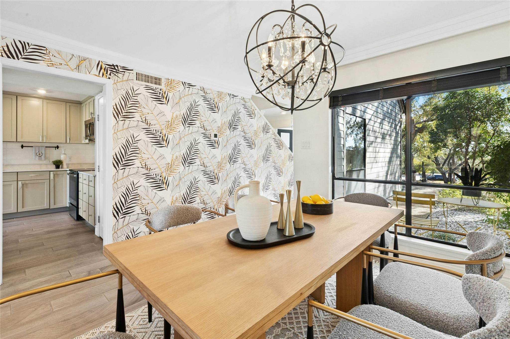 102 World Of Tennis Sq, Austin, TX 78738