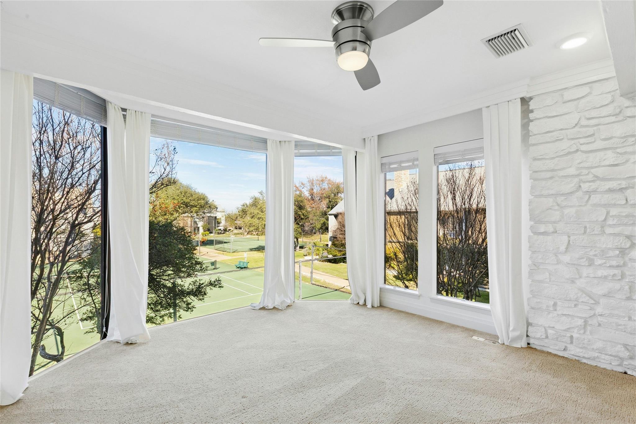 102 World Of Tennis Sq, Austin, TX 78738