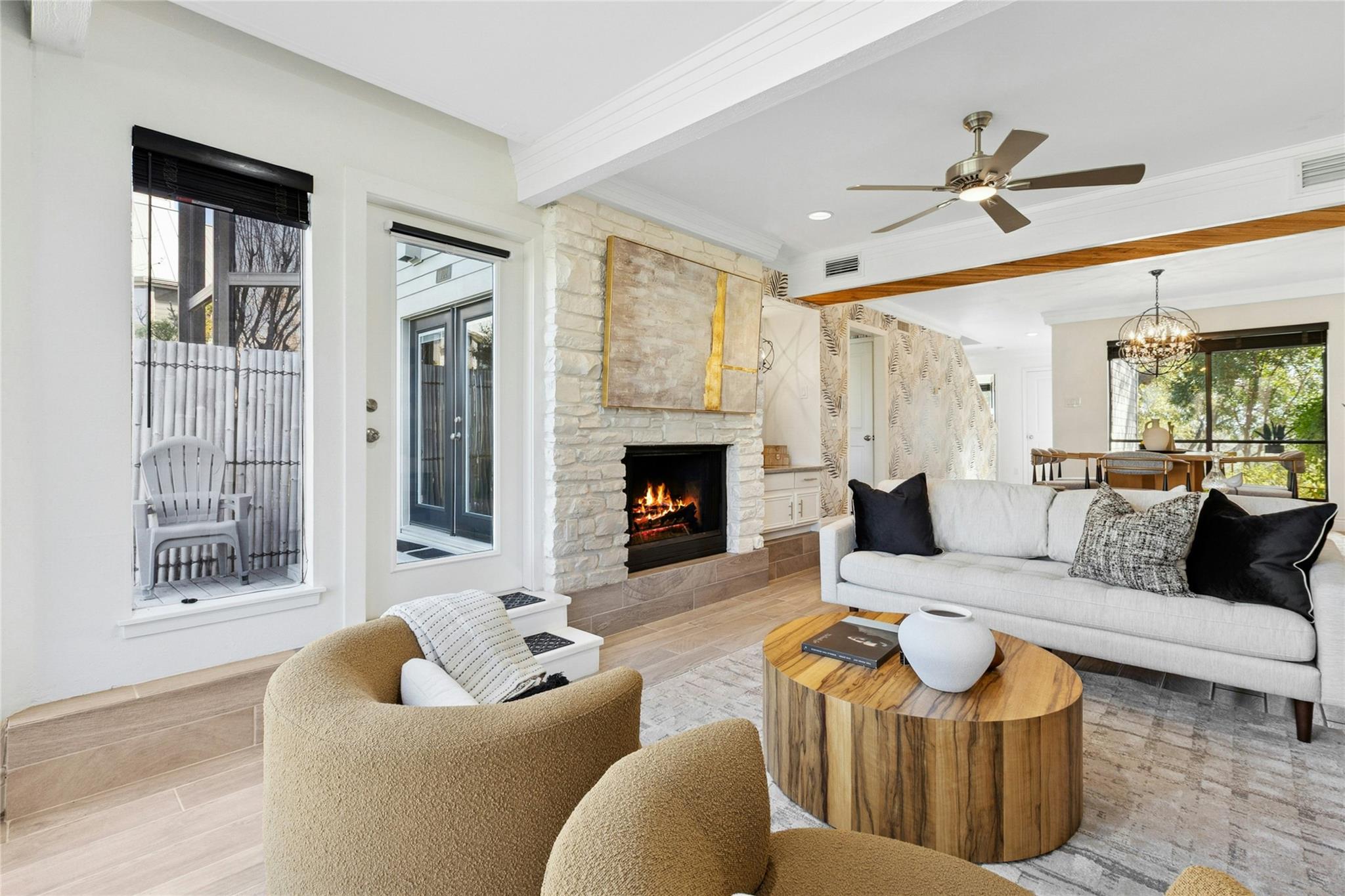 102 World Of Tennis Sq, Austin, TX 78738