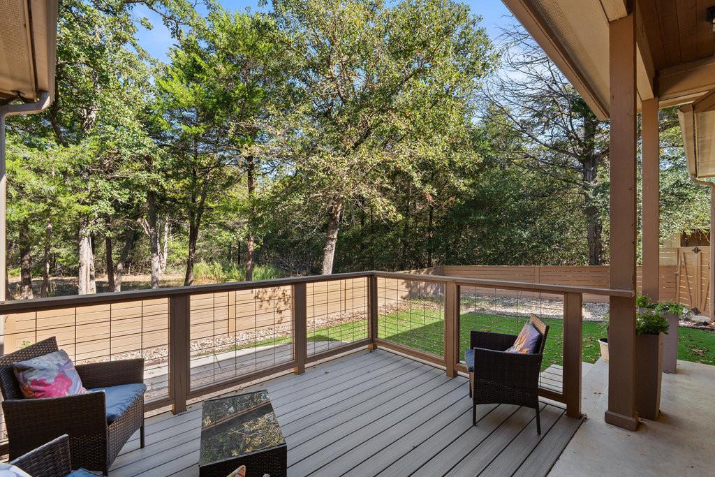 267 Corral Rd, Smithville, TX 78957