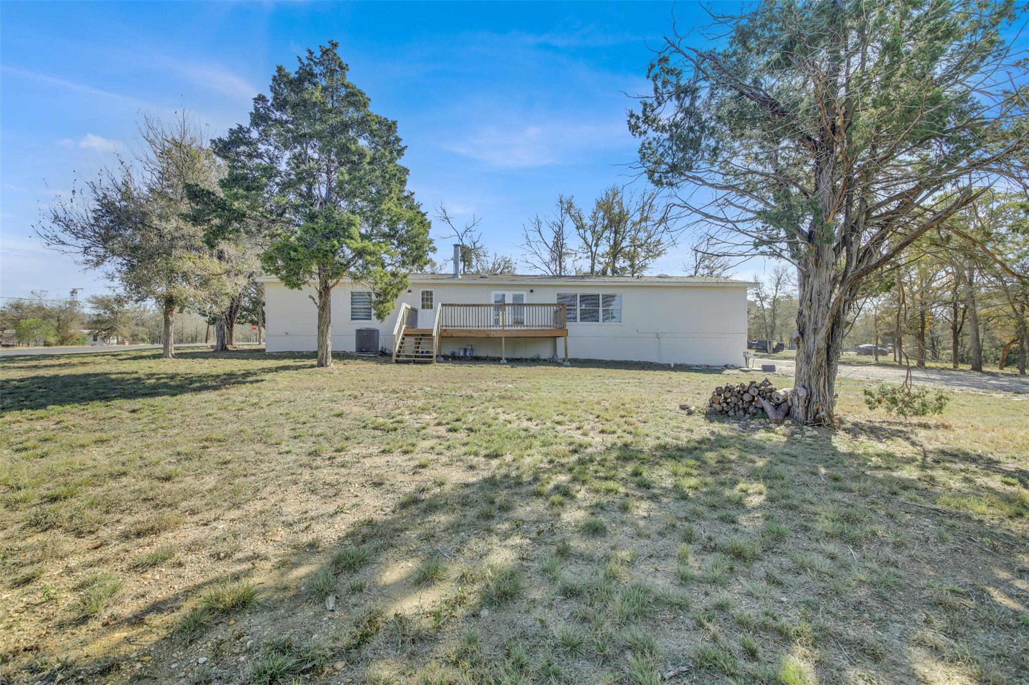 120 N Webberwood Way, Elgin, TX 78621