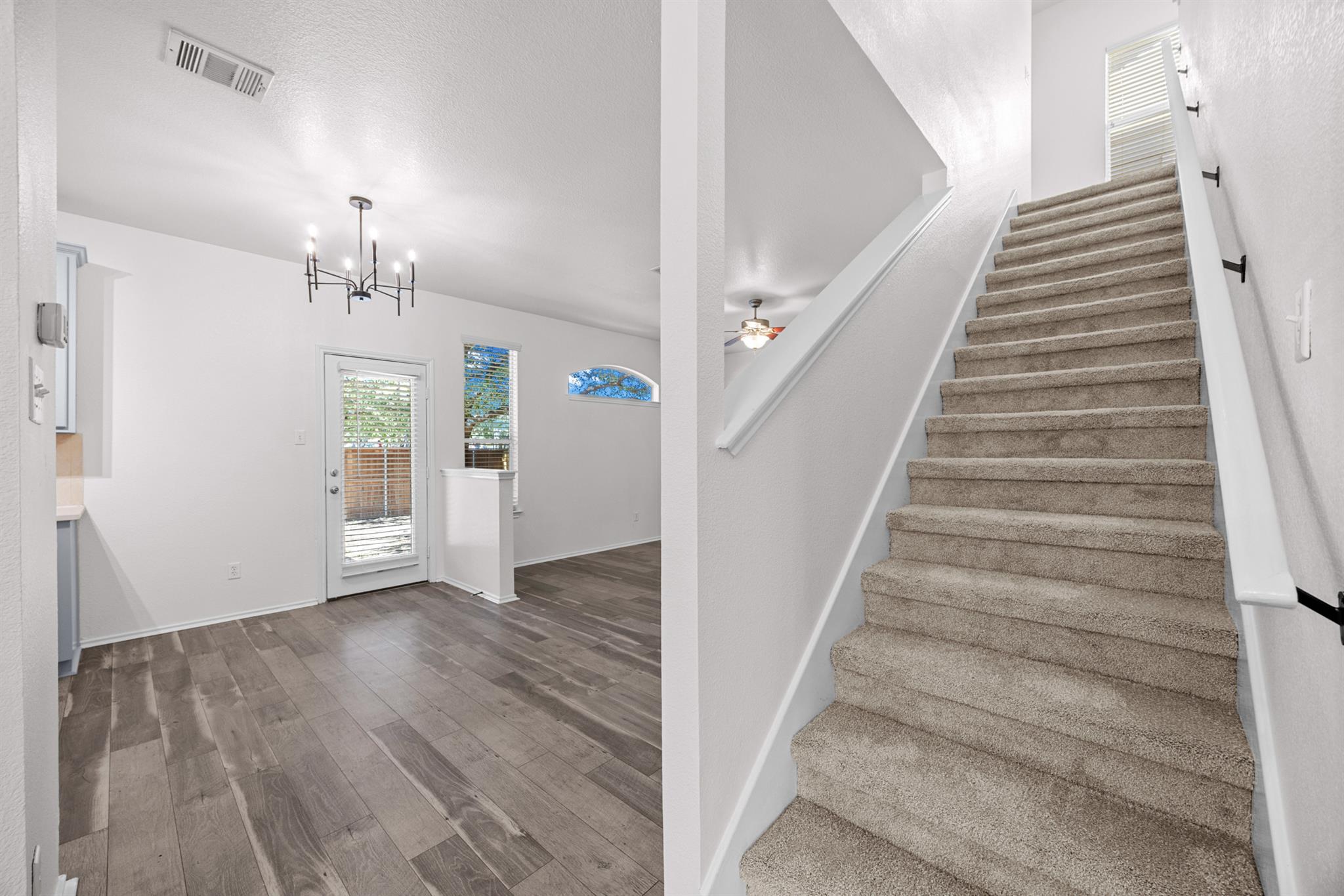 10208 Laredo Dr # 105, Austin, TX 78748