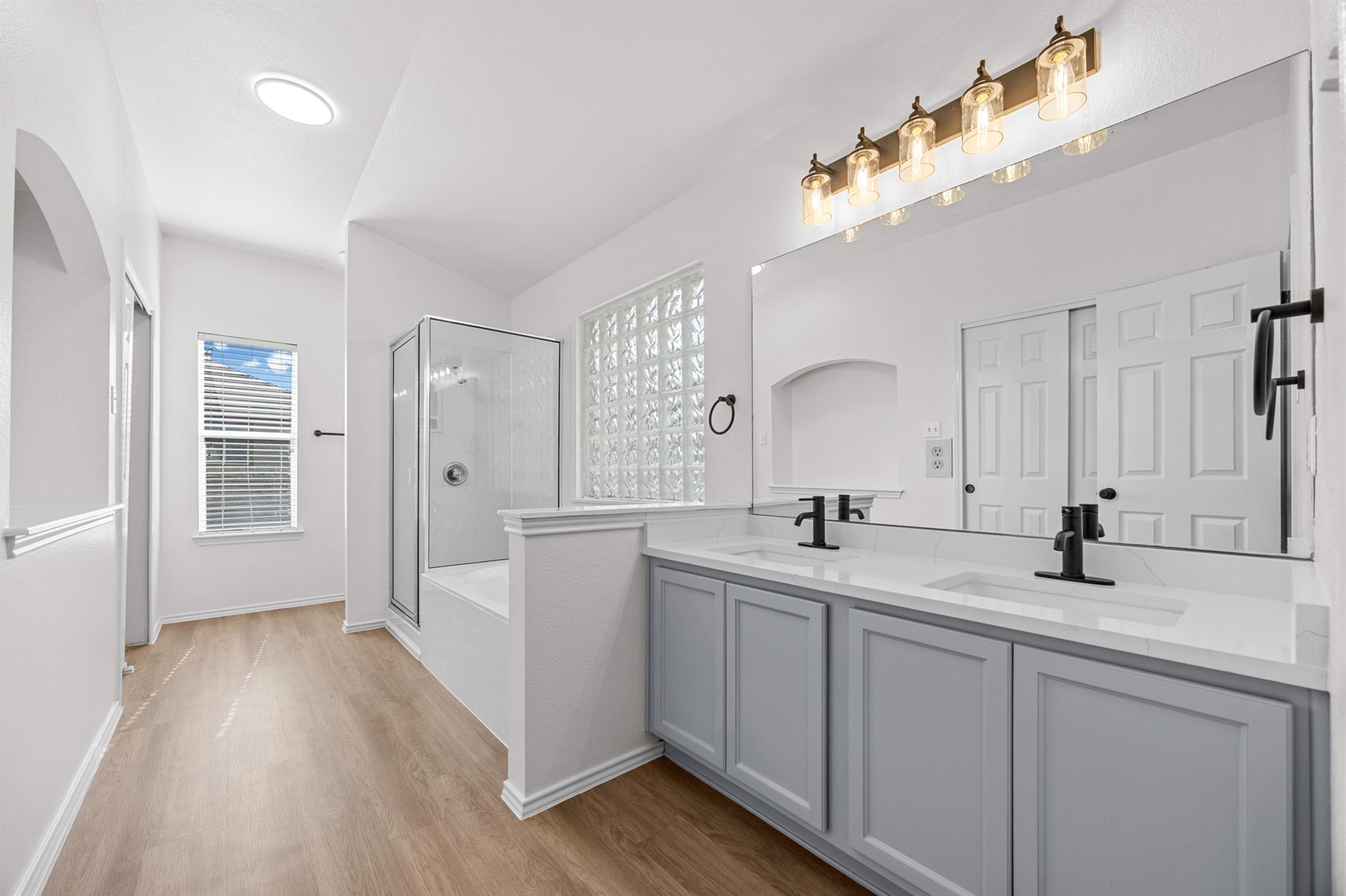 10208 Laredo Dr # 105, Austin, TX 78748