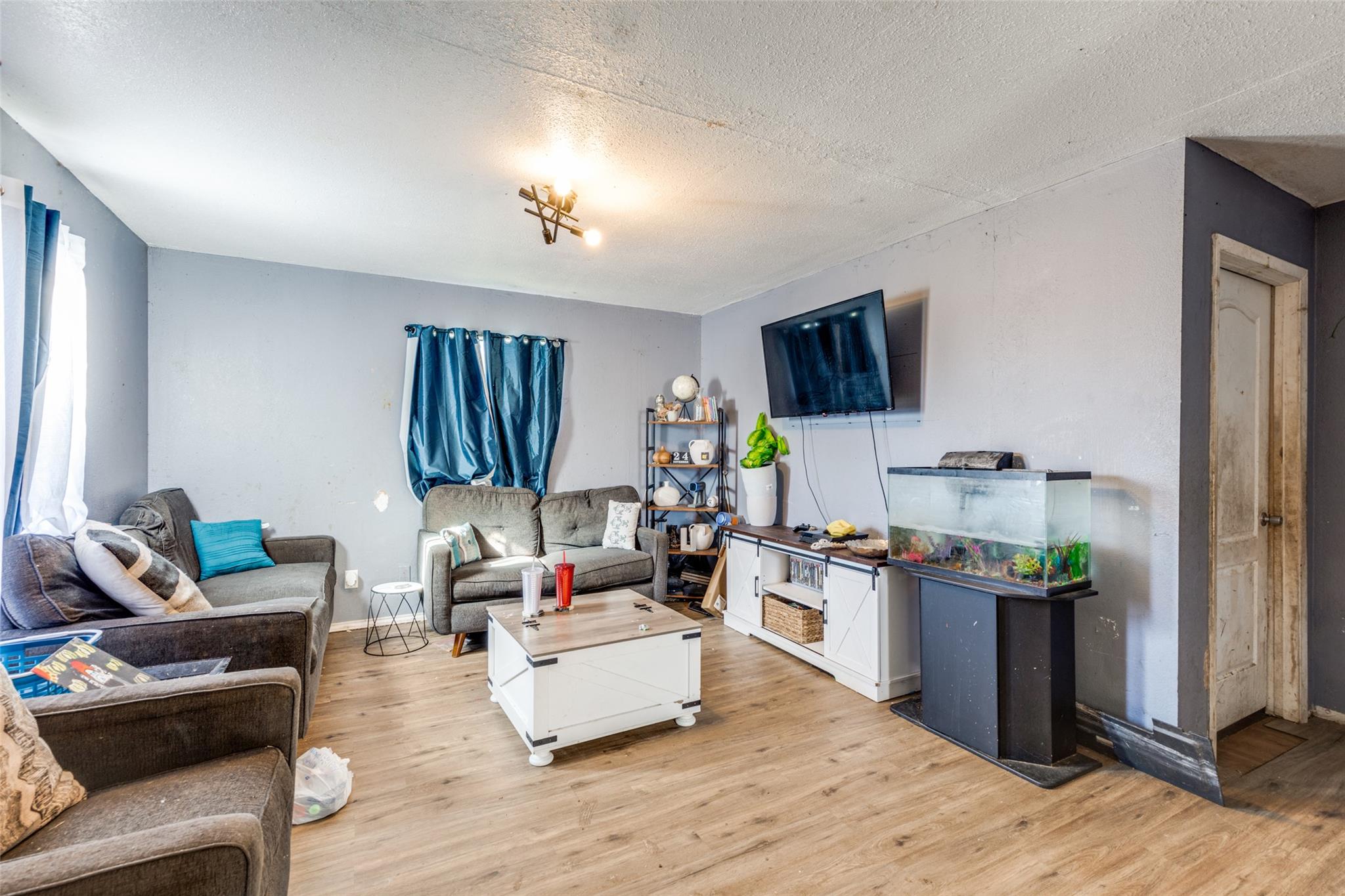 738 Tank Ln, Kingsland, TX 78639