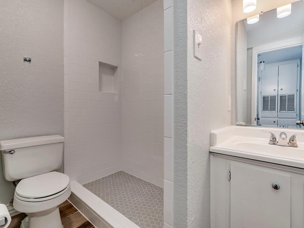 2124 Burton Dr # 150, Austin, TX 78741