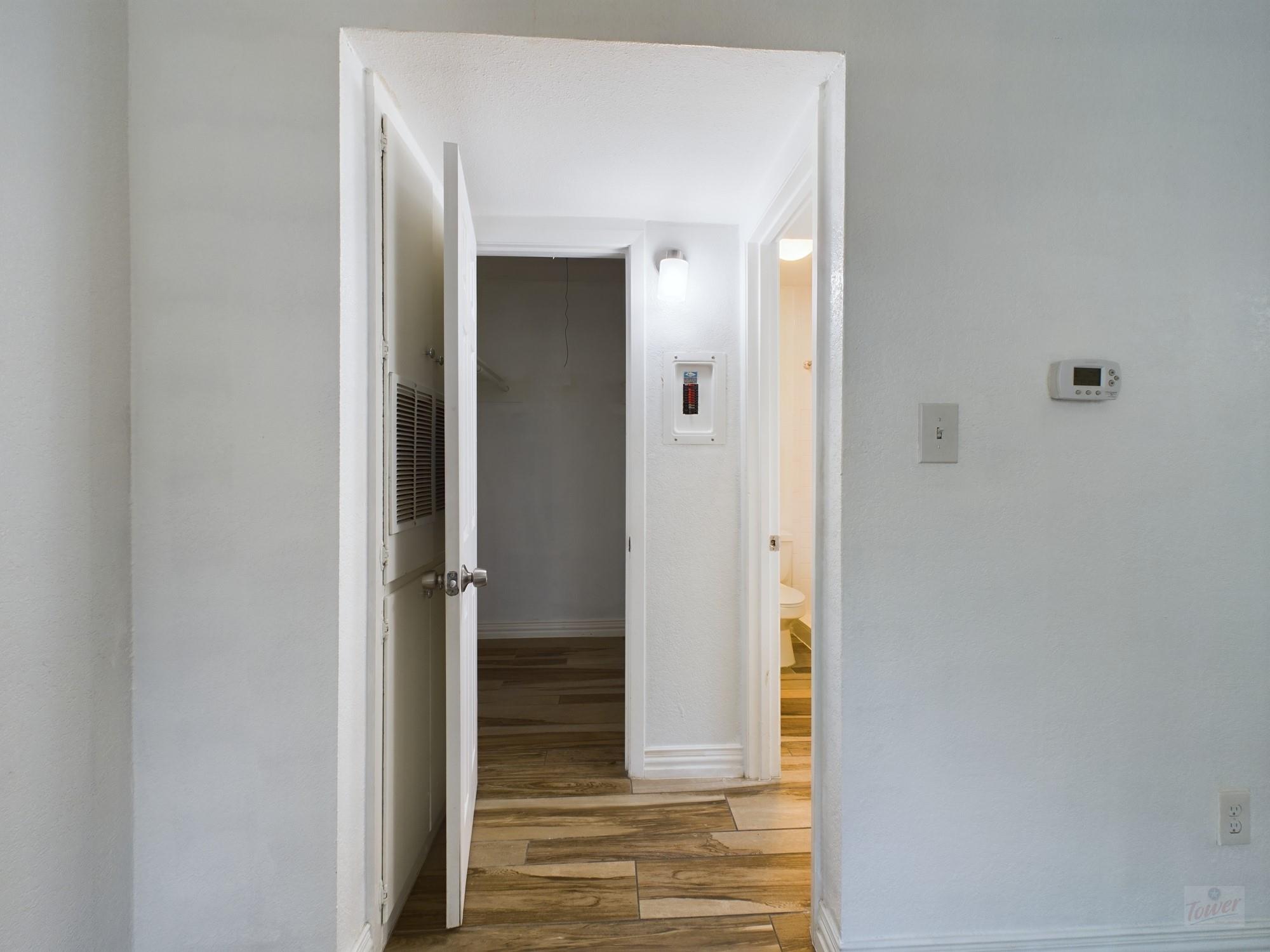 2124 Burton Dr # 150, Austin, TX 78741