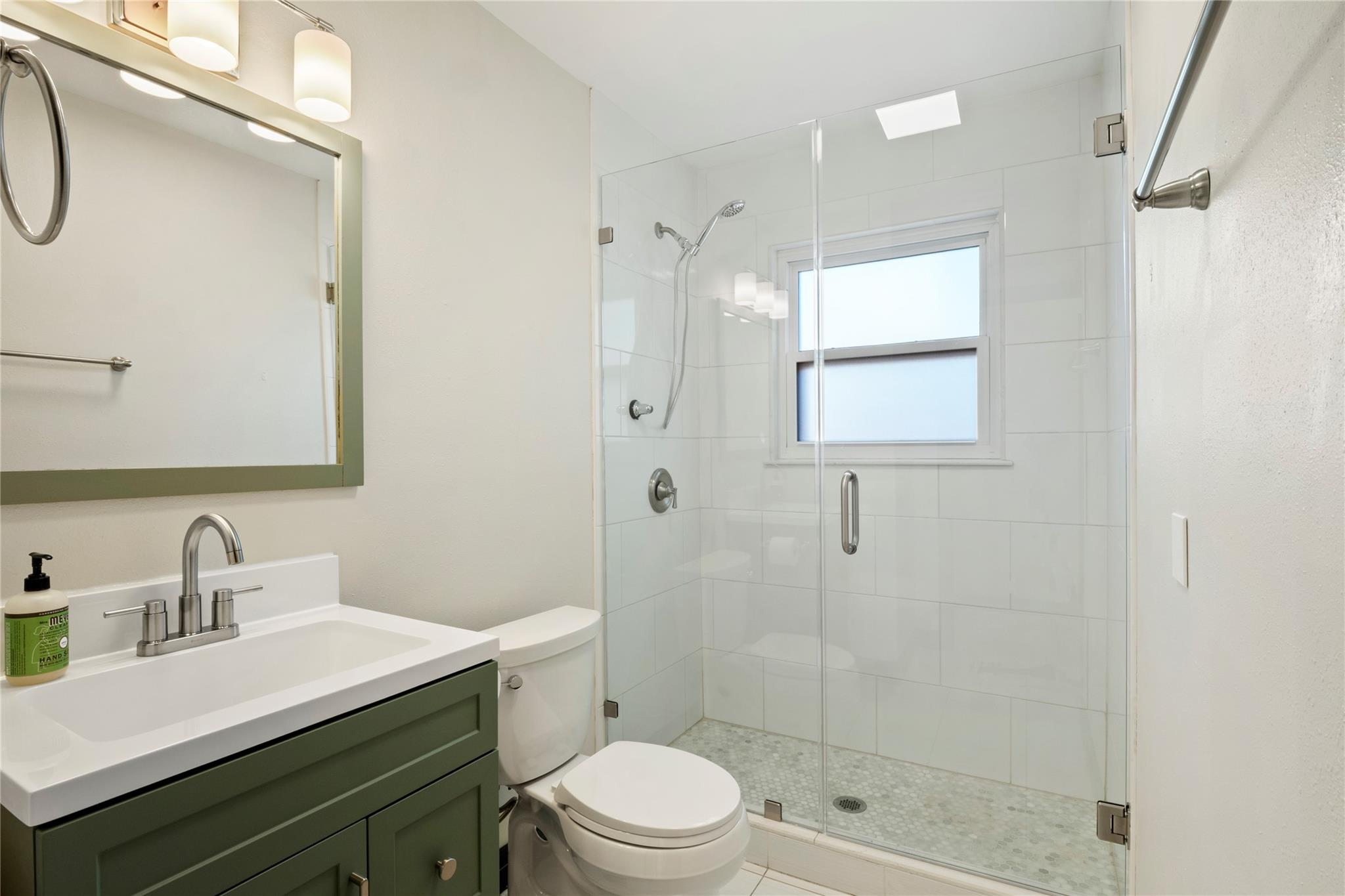 904 Plateau CIR # A, Austin, TX 78745