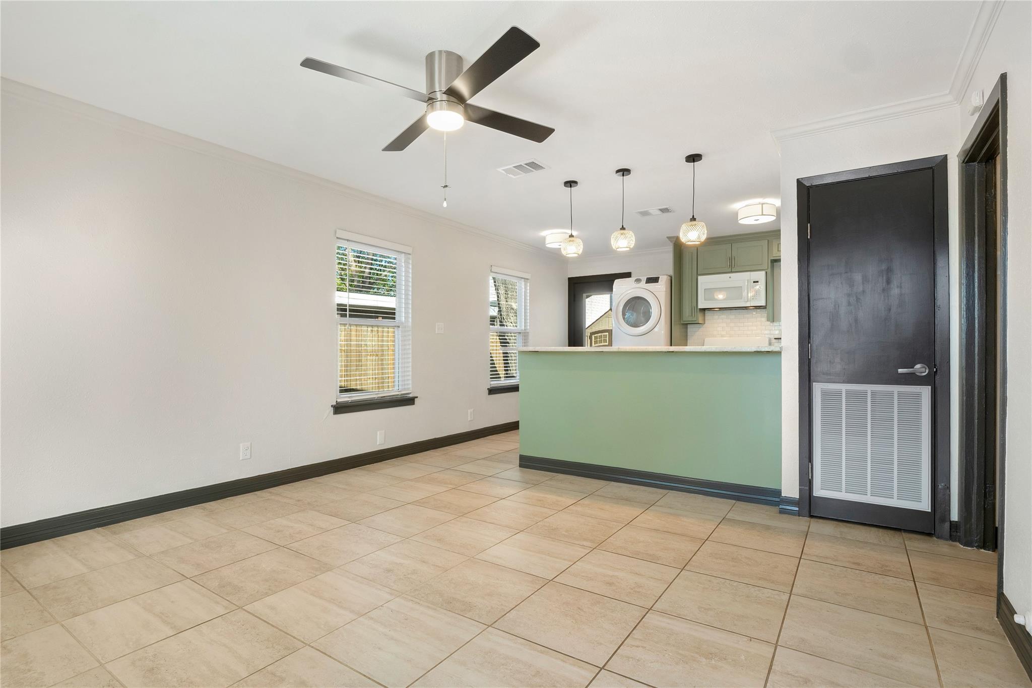 904 Plateau CIR # A, Austin, TX 78745