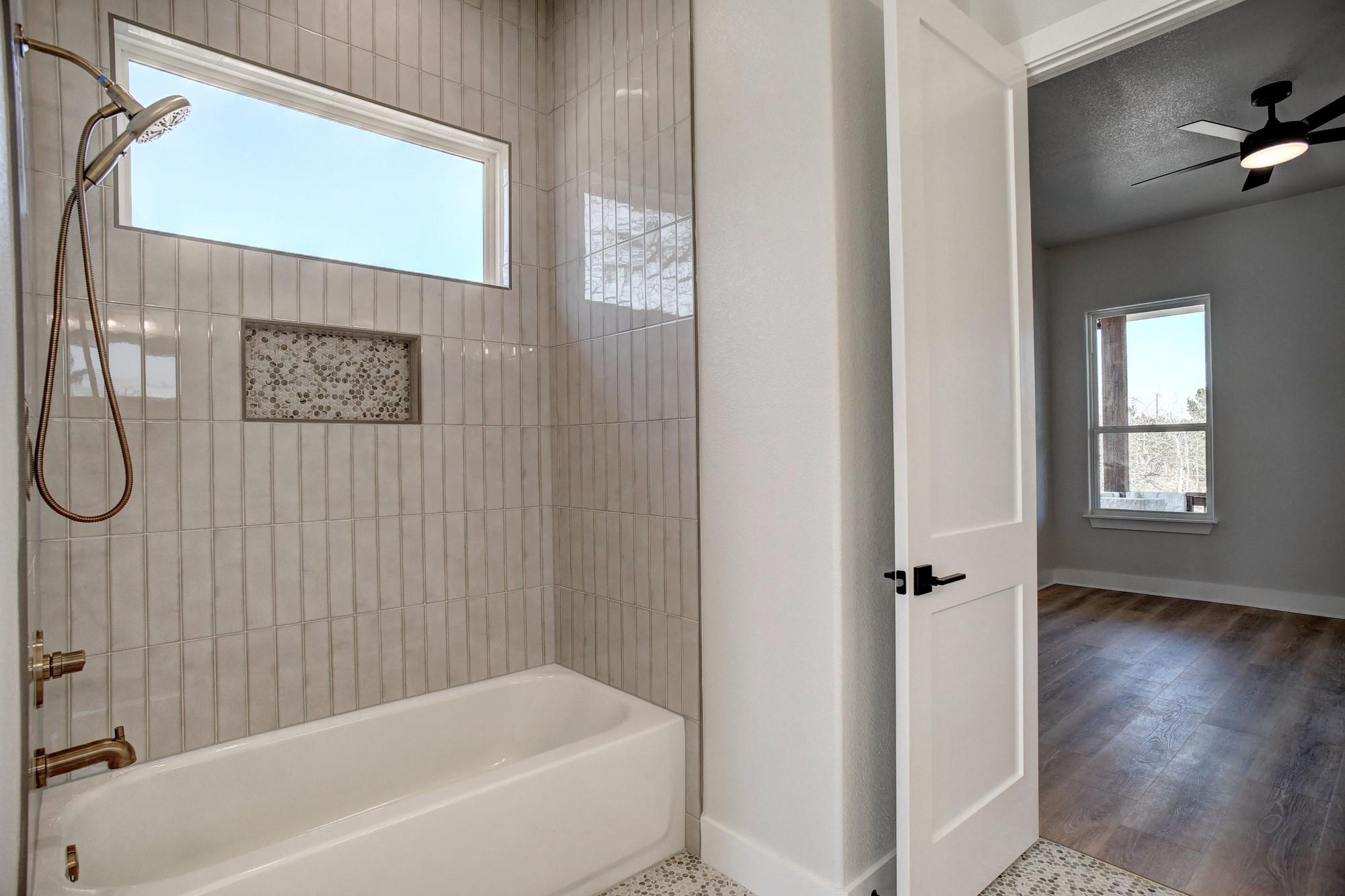 123 Lariat Ct, Bastrop, TX 78602