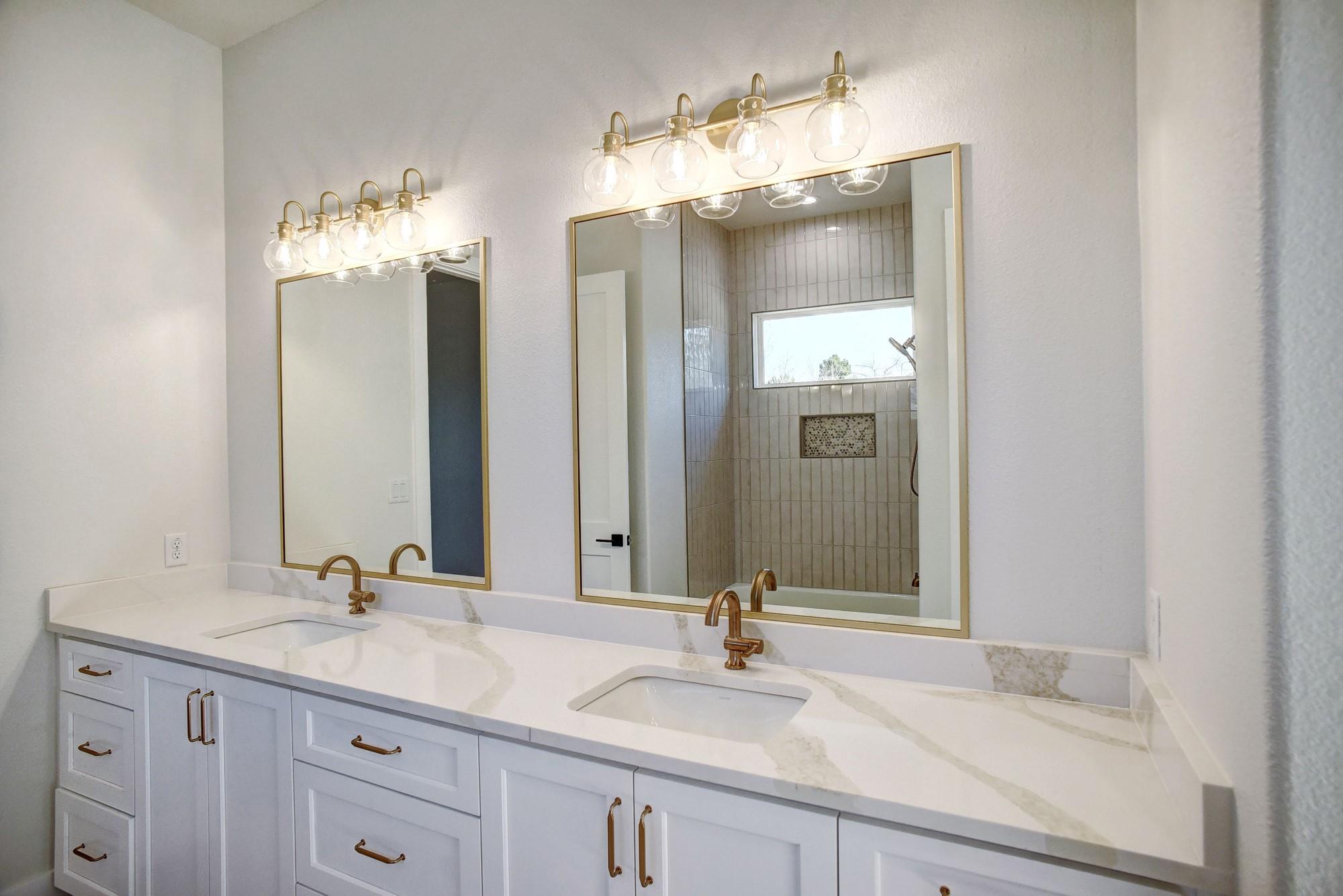 123 Lariat Ct, Bastrop, TX 78602