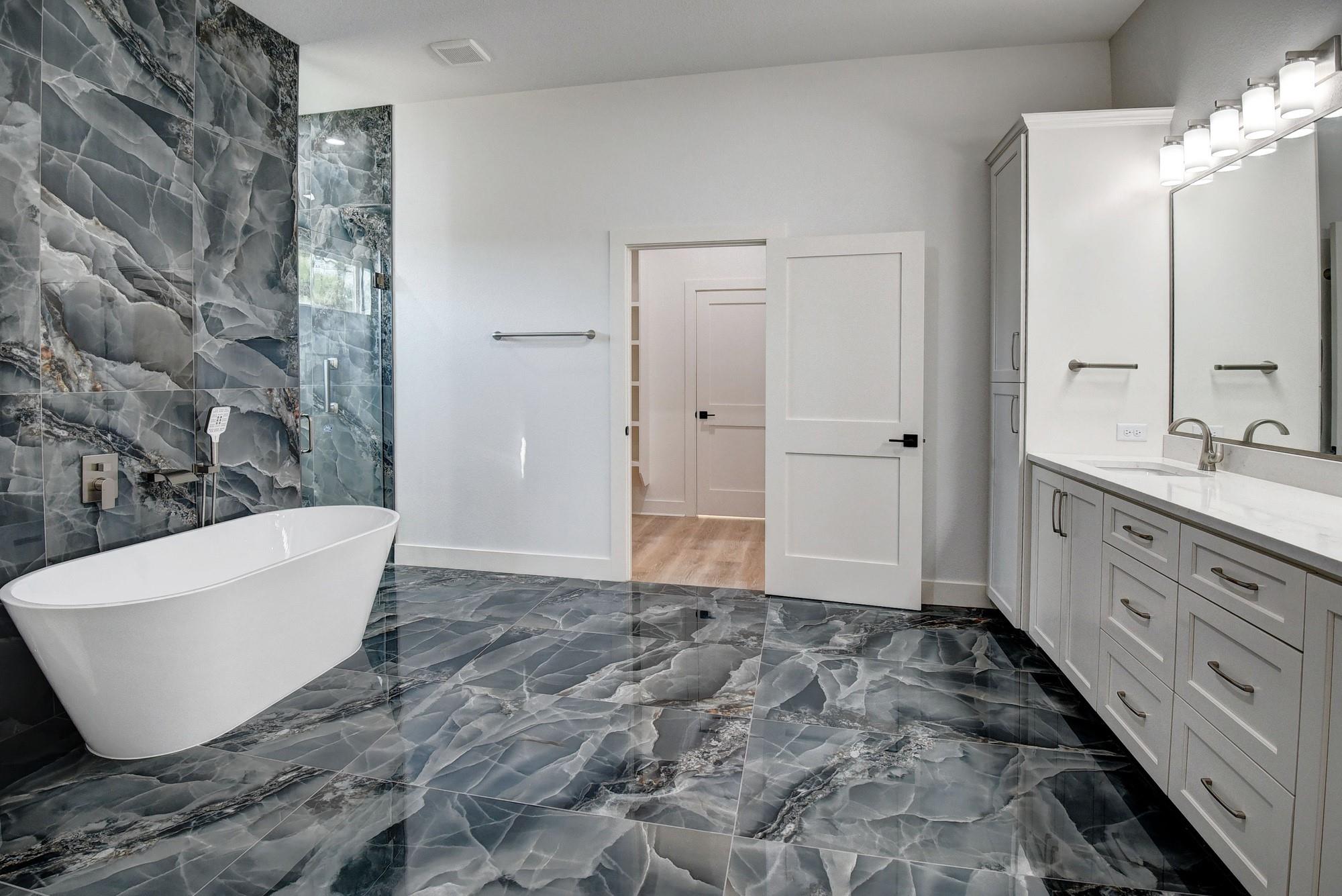 123 Lariat Ct, Bastrop, TX 78602