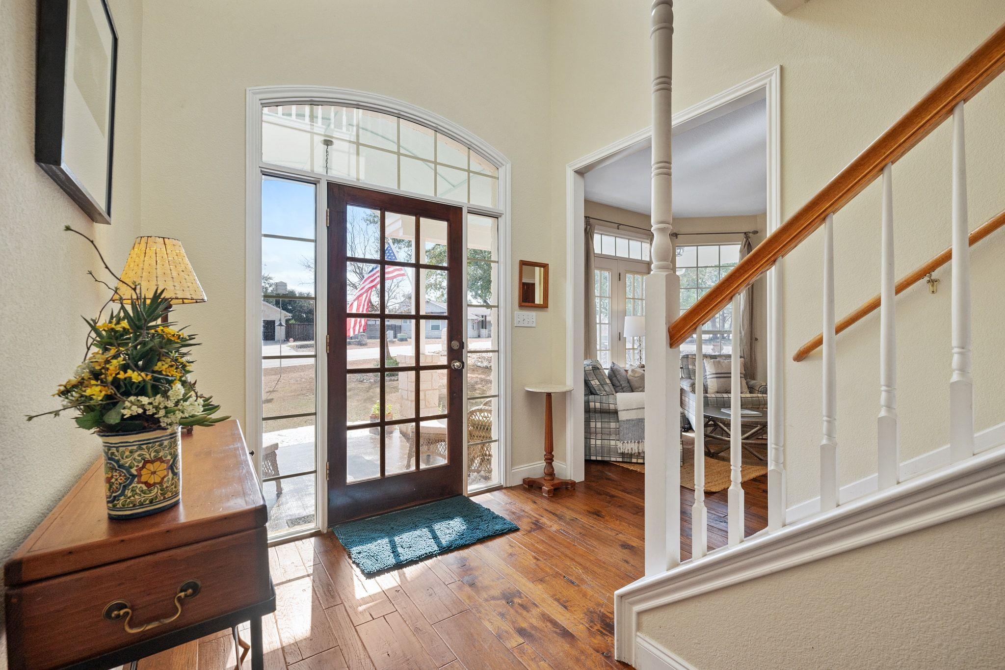 19045 Venture Dr, Point Venture, TX 78645