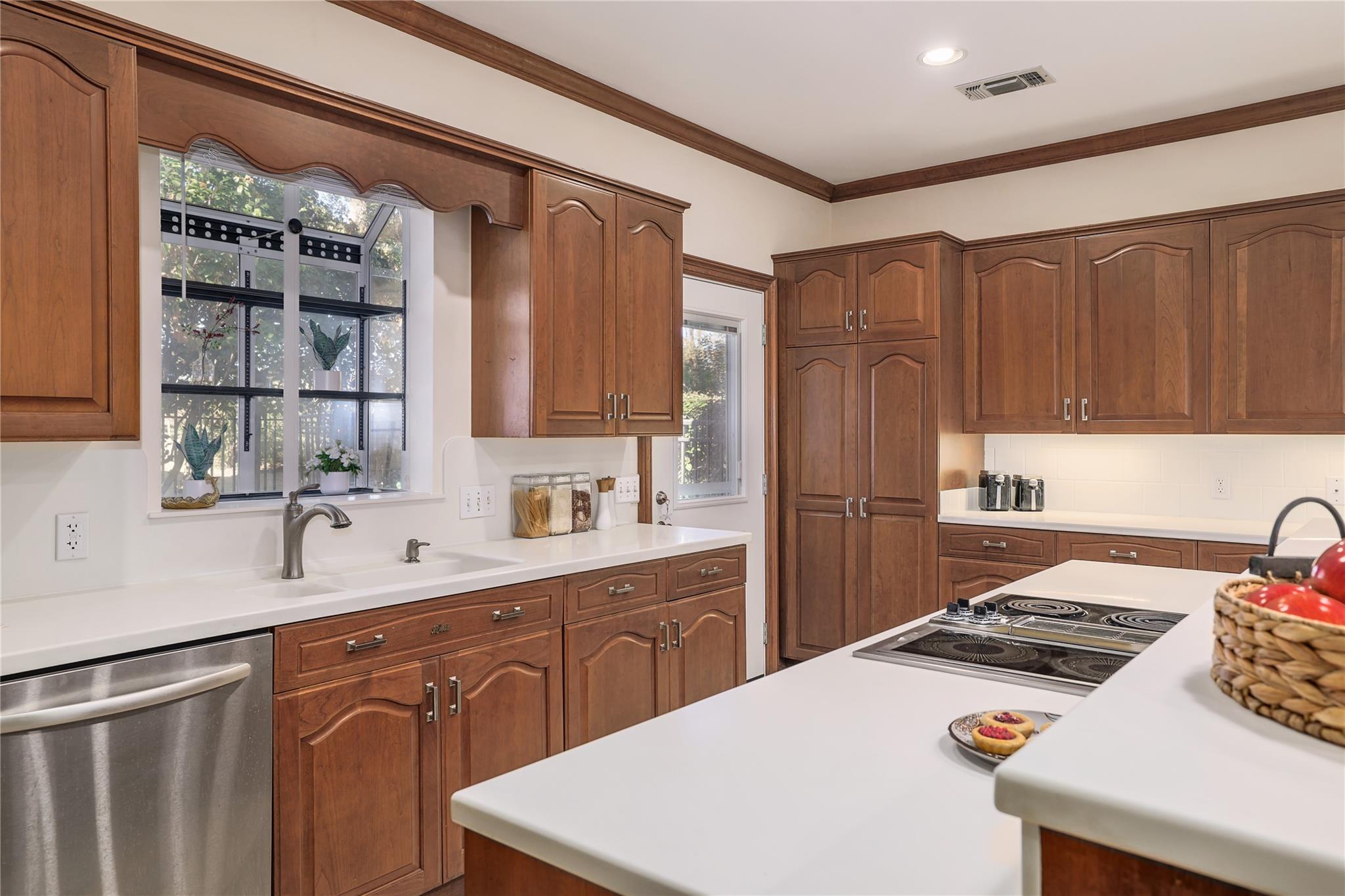 5700 Greenledge Cv, Austin, TX 78759