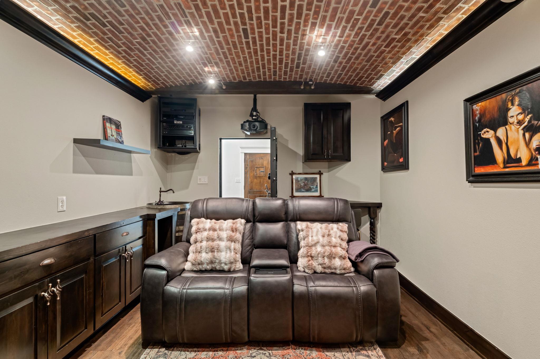 1231 Parkway # 2, Austin, TX 78703