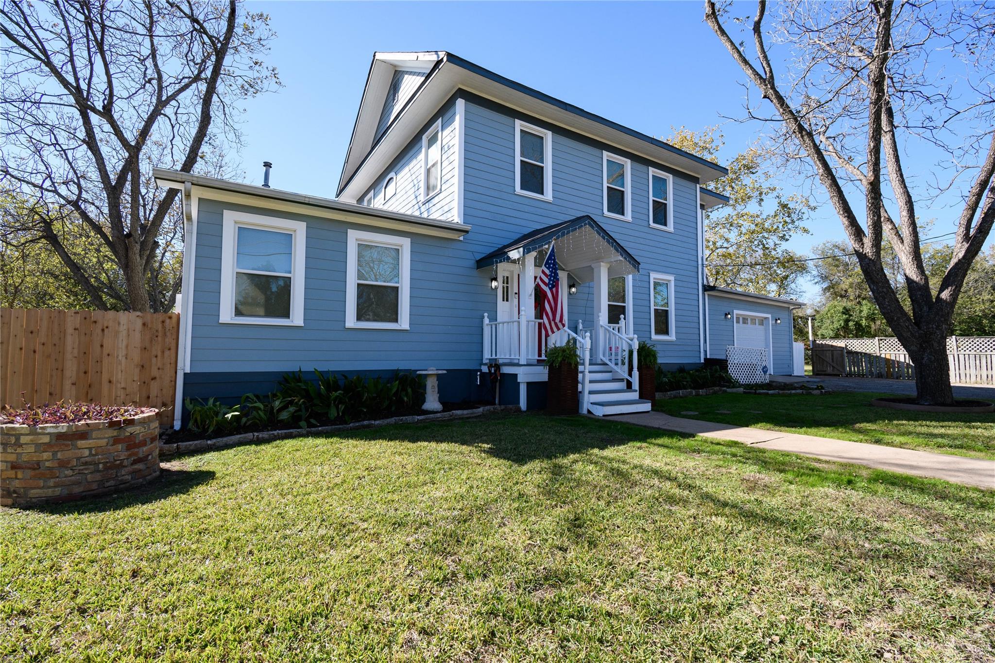 307 E Walnut Dr, Austin, TX 78753