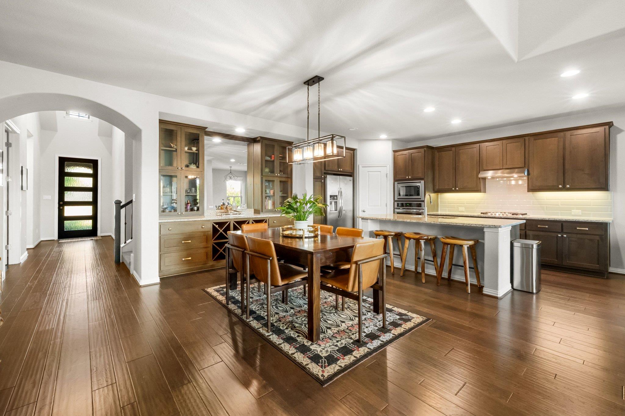 21824 Rock Wren Rd, Spicewood, TX 78669