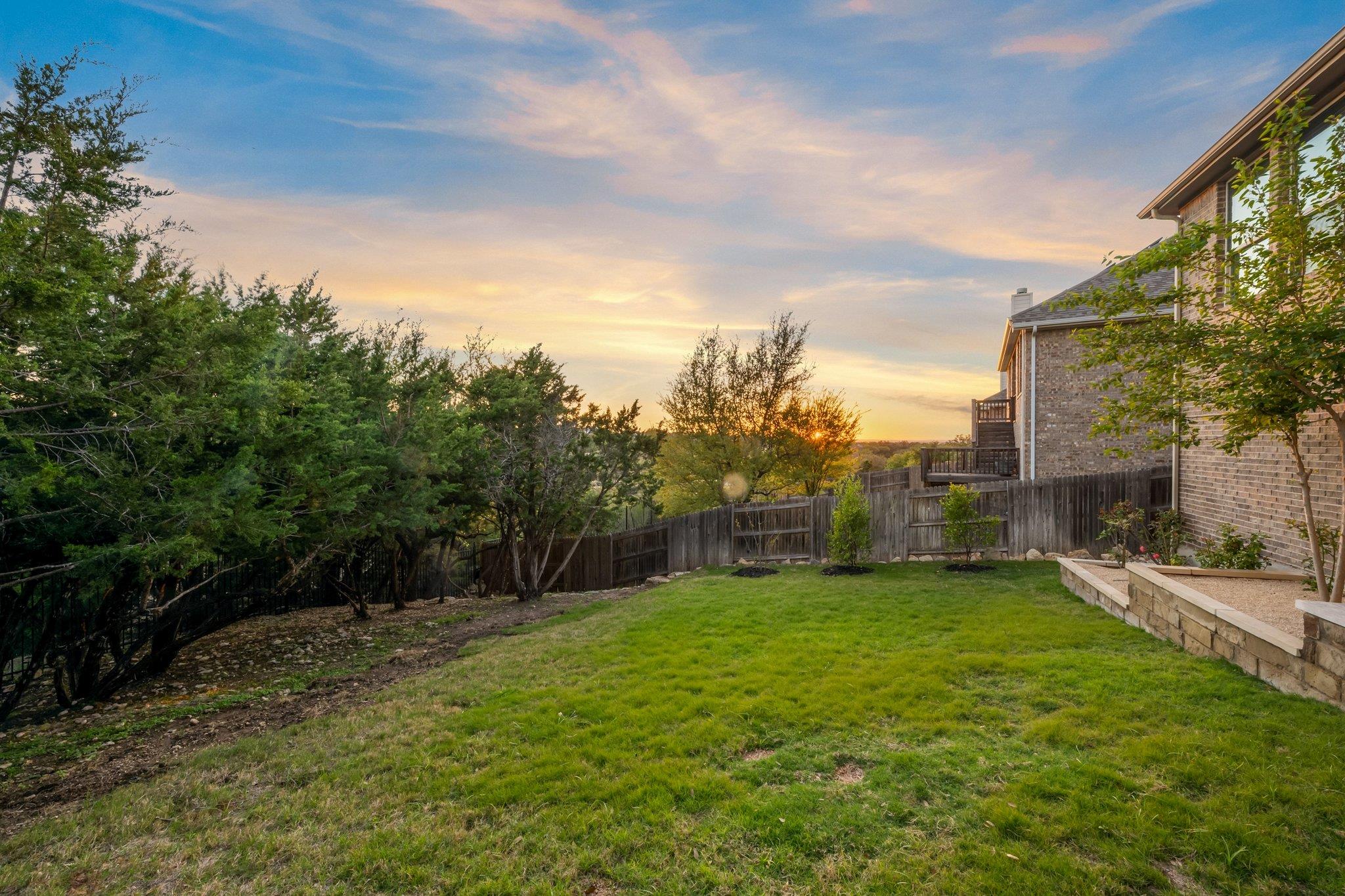 21824 Rock Wren Rd, Spicewood, TX 78669