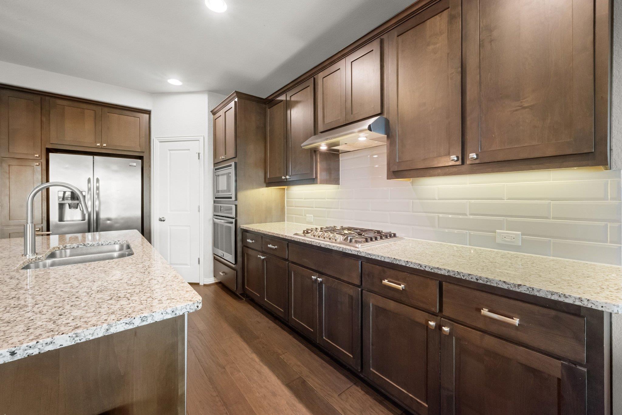 21824 Rock Wren Rd, Spicewood, TX 78669