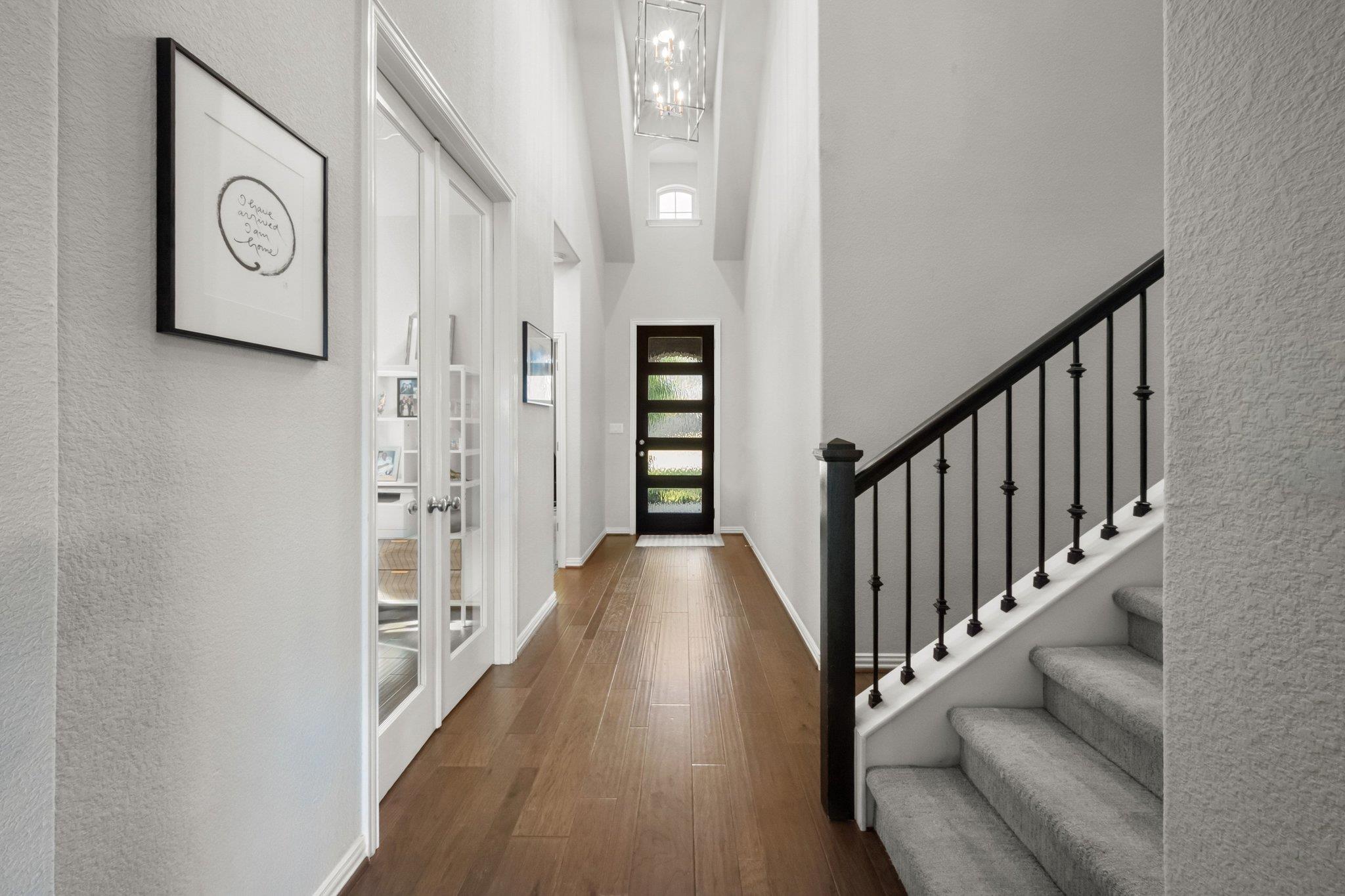 21824 Rock Wren Rd, Spicewood, TX 78669