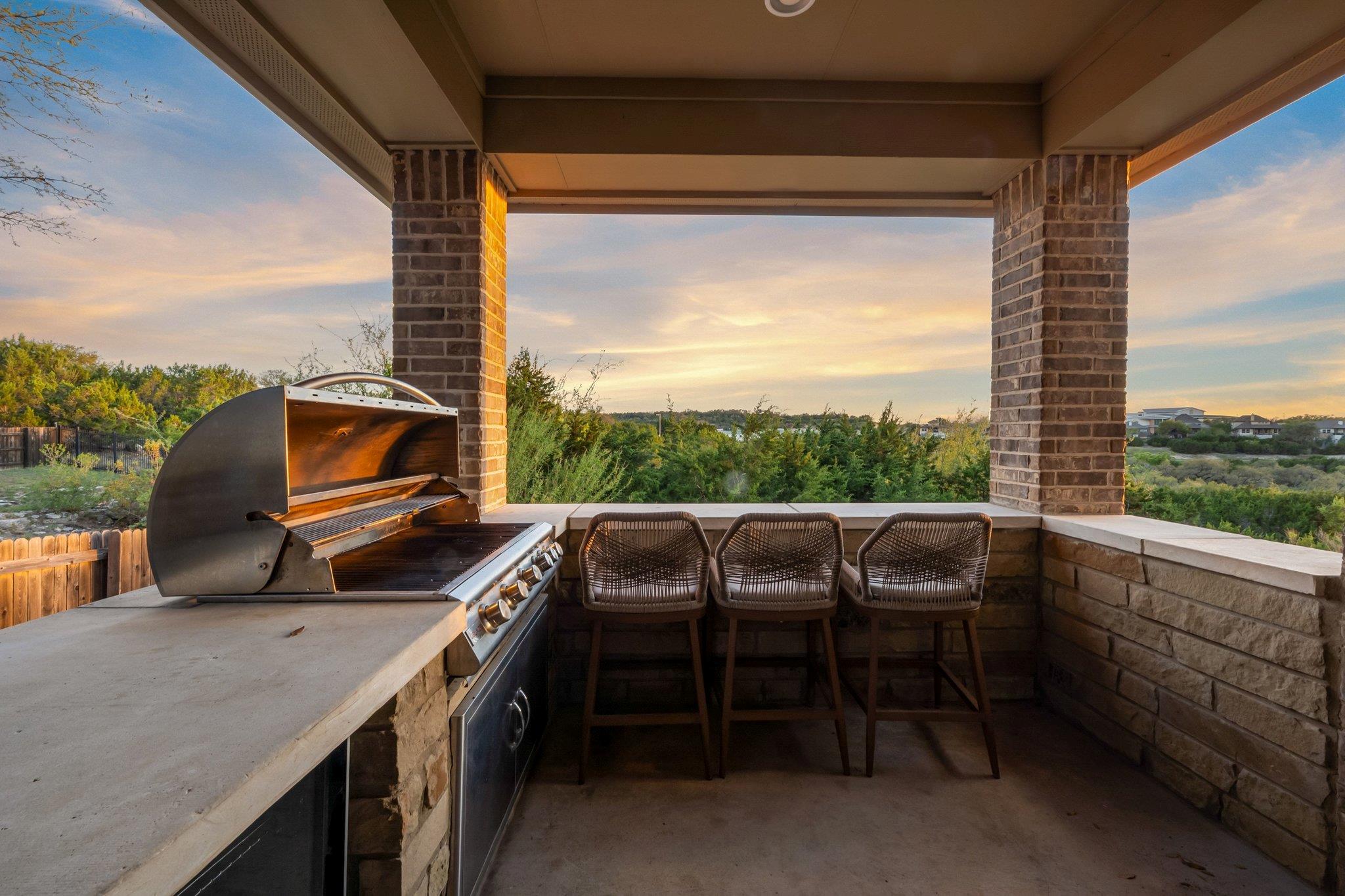 21824 Rock Wren Rd, Spicewood, TX 78669